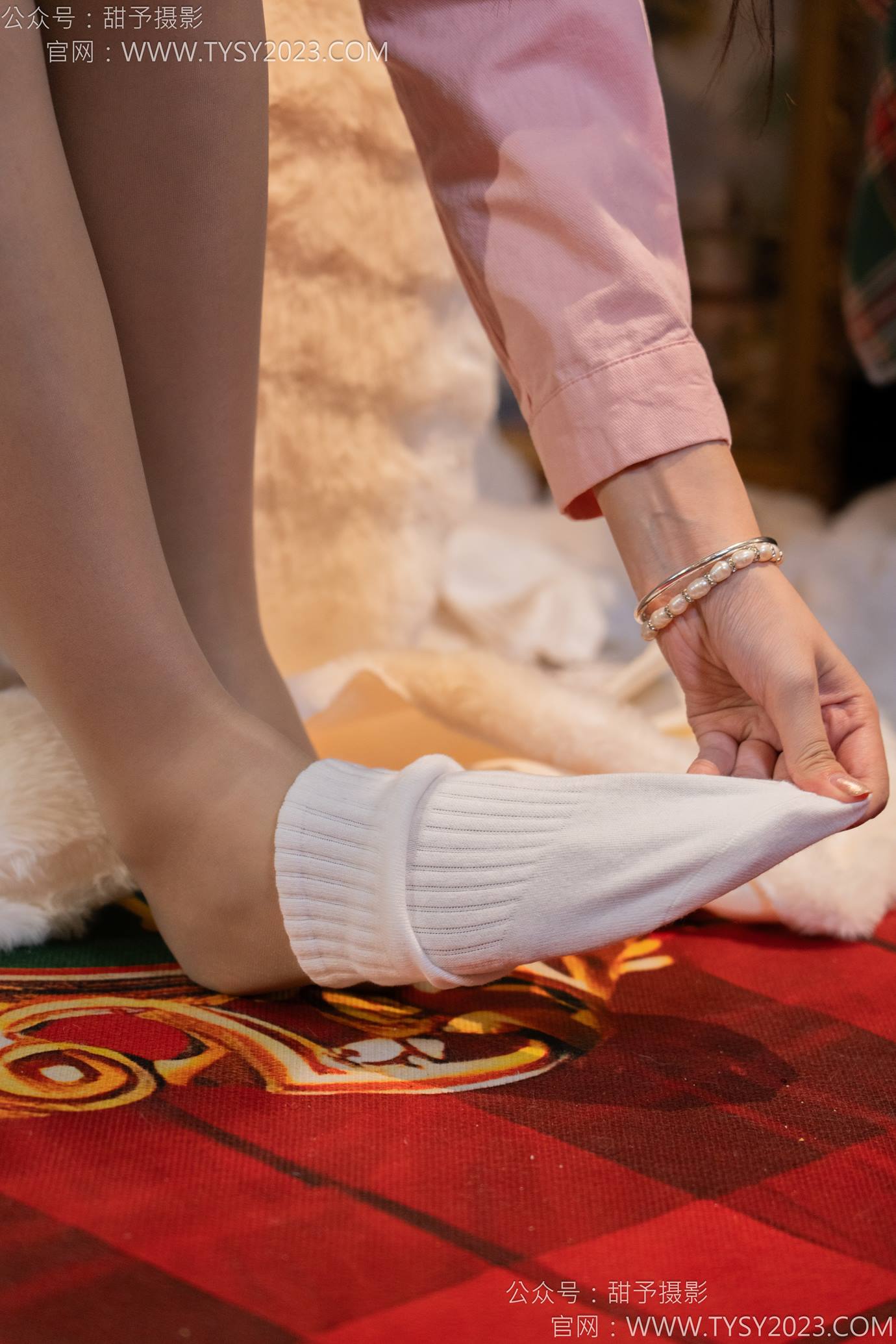 图片[73]-甜予摄影 NO.131 璇璇-板鞋、白棉袜、薄肉丝[91P] – 速更版-美库