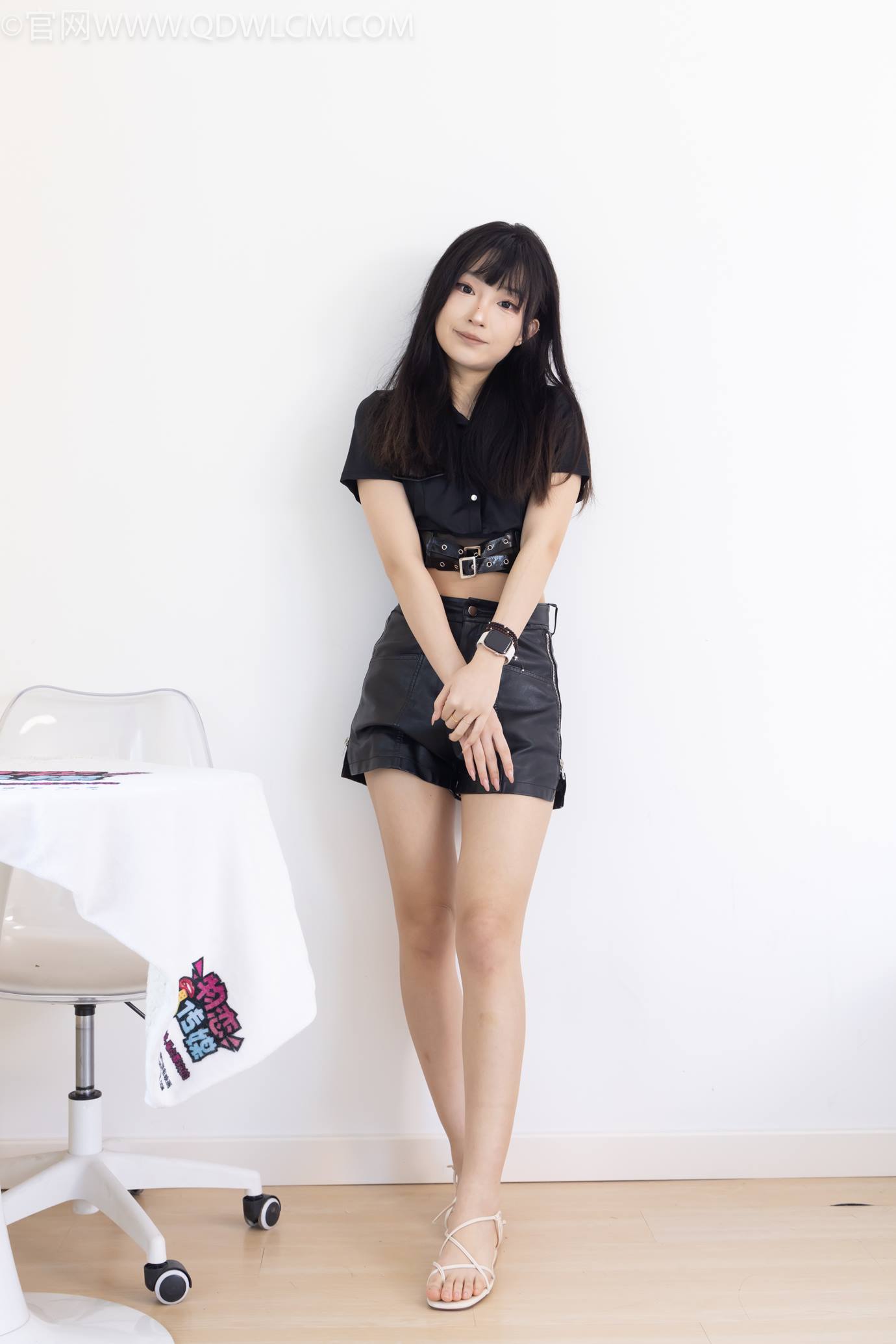 图片[24]-物恋传媒 NO.2304 嘟嘟-平底鞋、黑色网袜、裸足[124P] – 速更版-美库