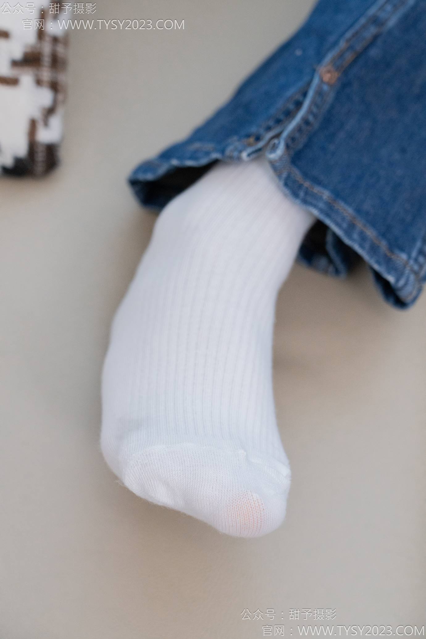 图片[30]-甜予摄影 NO.132 诺诺-板鞋、白棉袜、裸足[97P] – 速更版-美库