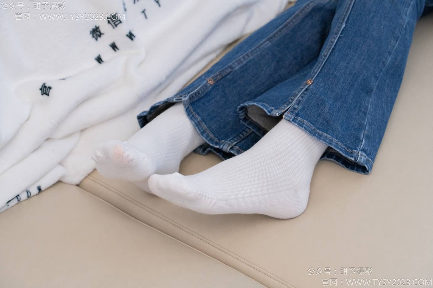 图片[37]-甜予摄影 NO.132 诺诺-板鞋、白棉袜、裸足[97P] – 速更版-美库