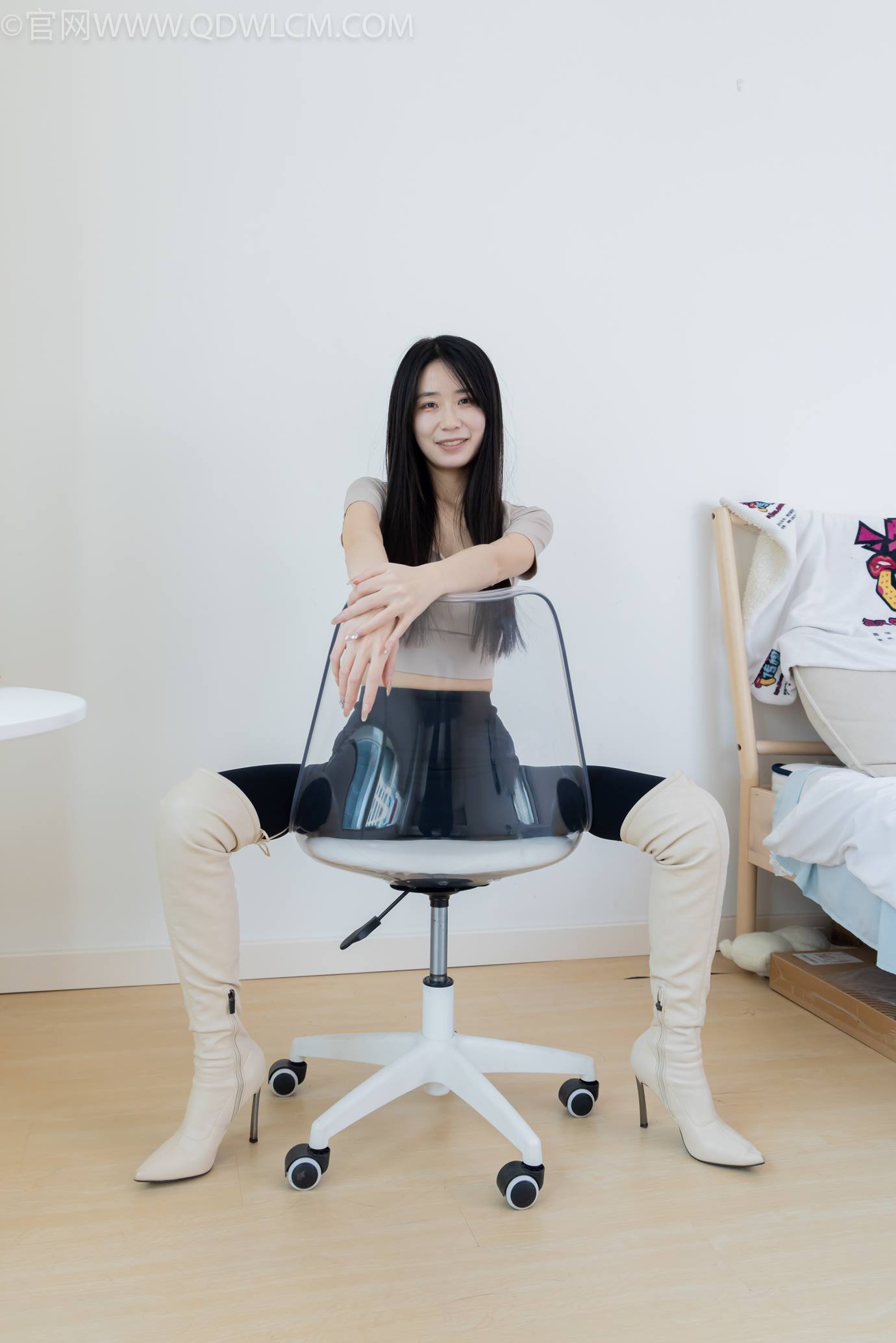 图片[10]-物恋传媒 NO.2305 菜菜-高跟长靴、短白棉袜、裸足[152P] – 速更版-美库