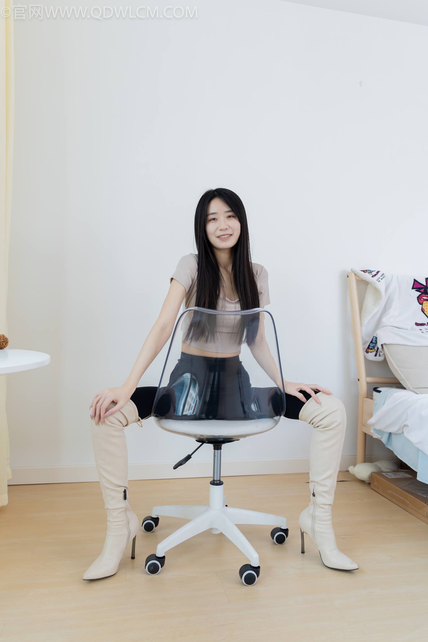 图片[13]-物恋传媒 NO.2305 菜菜-高跟长靴、短白棉袜、裸足[152P] – 速更版-美库