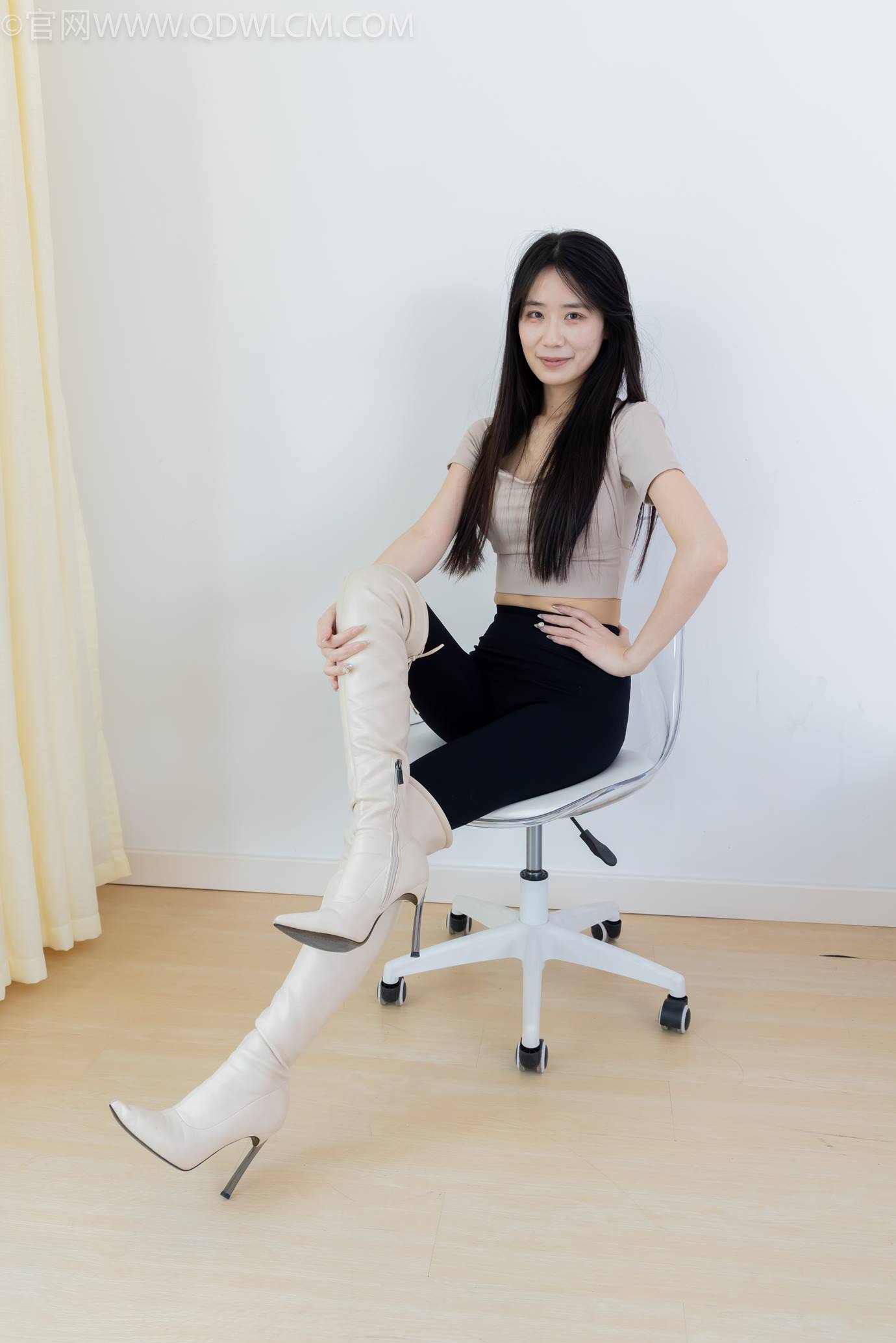 图片[26]-物恋传媒 NO.2305 菜菜-高跟长靴、短白棉袜、裸足[152P] – 速更版-美库