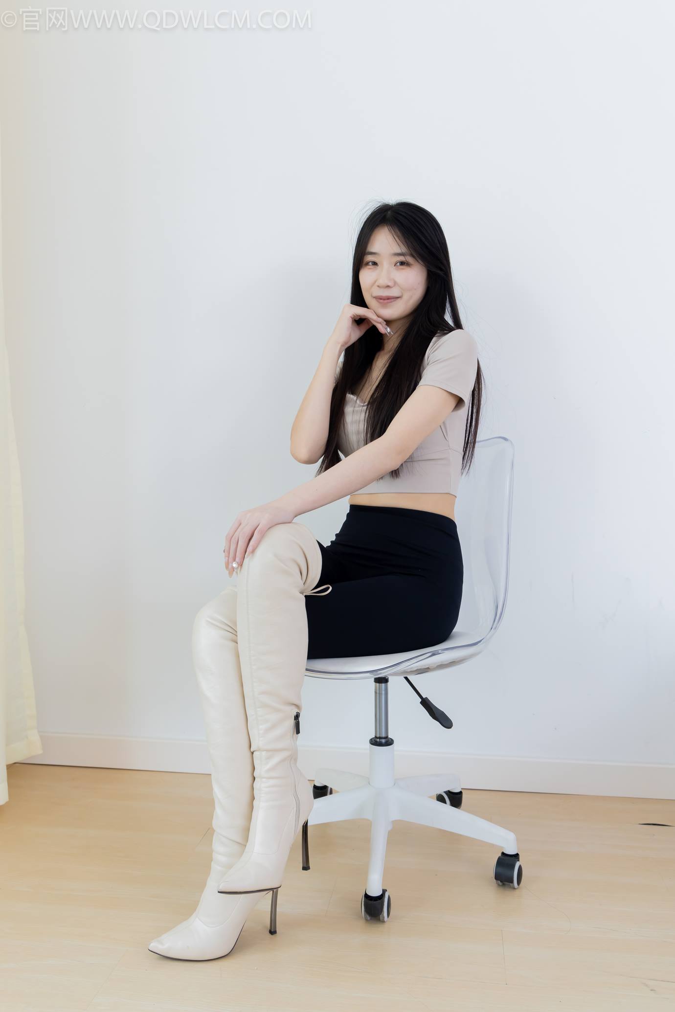 图片[27]-物恋传媒 NO.2305 菜菜-高跟长靴、短白棉袜、裸足[152P] – 速更版-美库