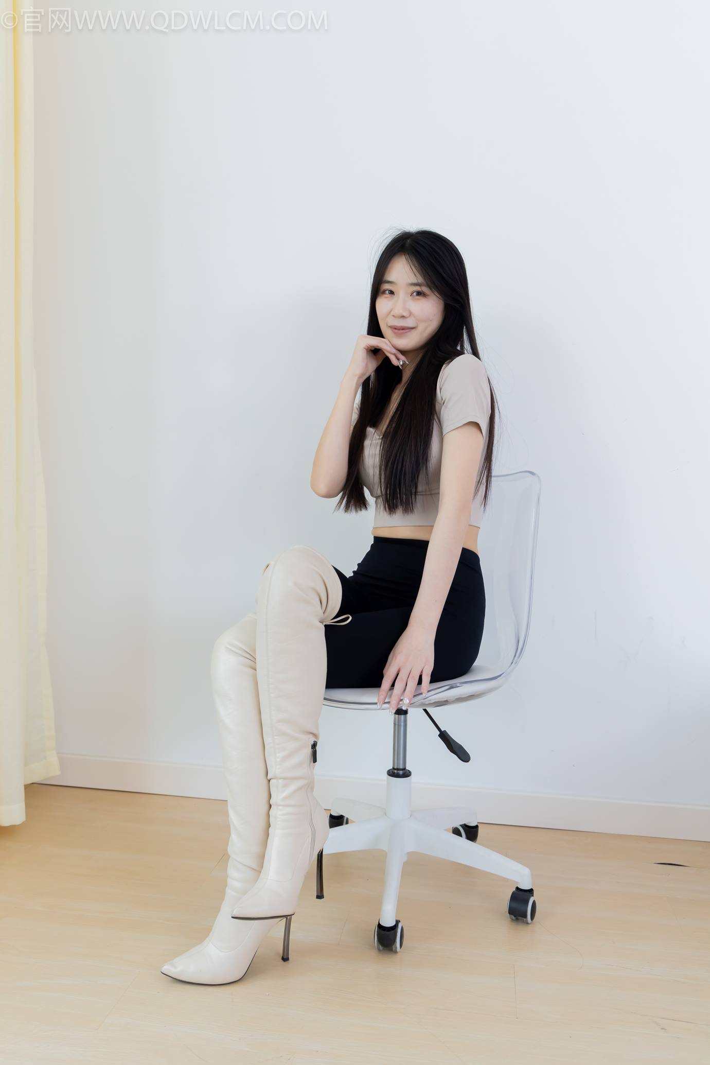 图片[28]-物恋传媒 NO.2305 菜菜-高跟长靴、短白棉袜、裸足[152P] – 速更版-美库