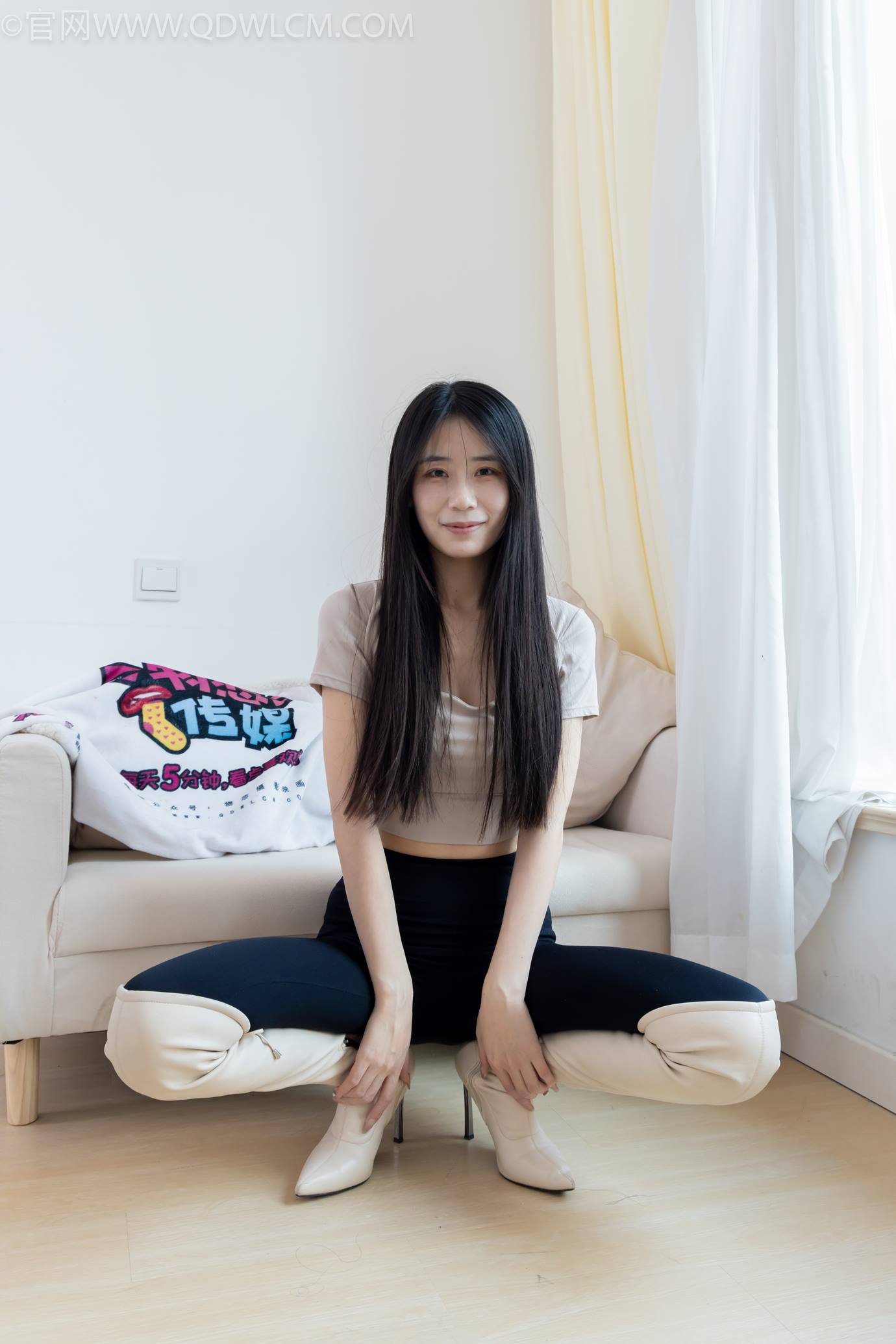 图片[38]-物恋传媒 NO.2305 菜菜-高跟长靴、短白棉袜、裸足[152P] – 速更版-美库