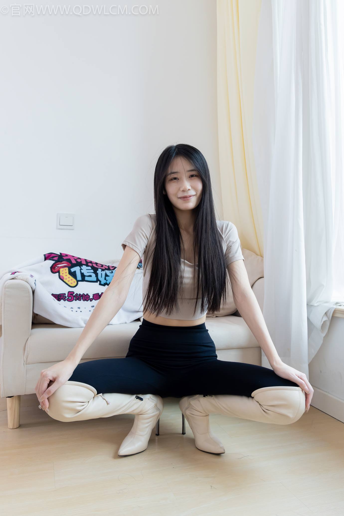 图片[39]-物恋传媒 NO.2305 菜菜-高跟长靴、短白棉袜、裸足[152P] – 速更版-美库