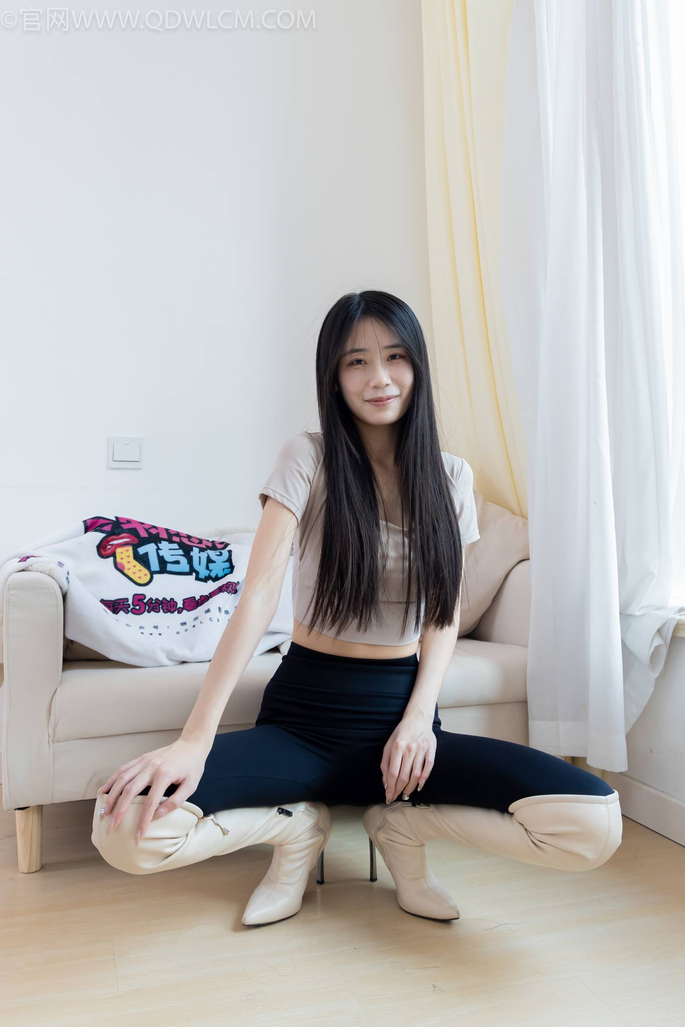 图片[40]-物恋传媒 NO.2305 菜菜-高跟长靴、短白棉袜、裸足[152P] – 速更版-美库