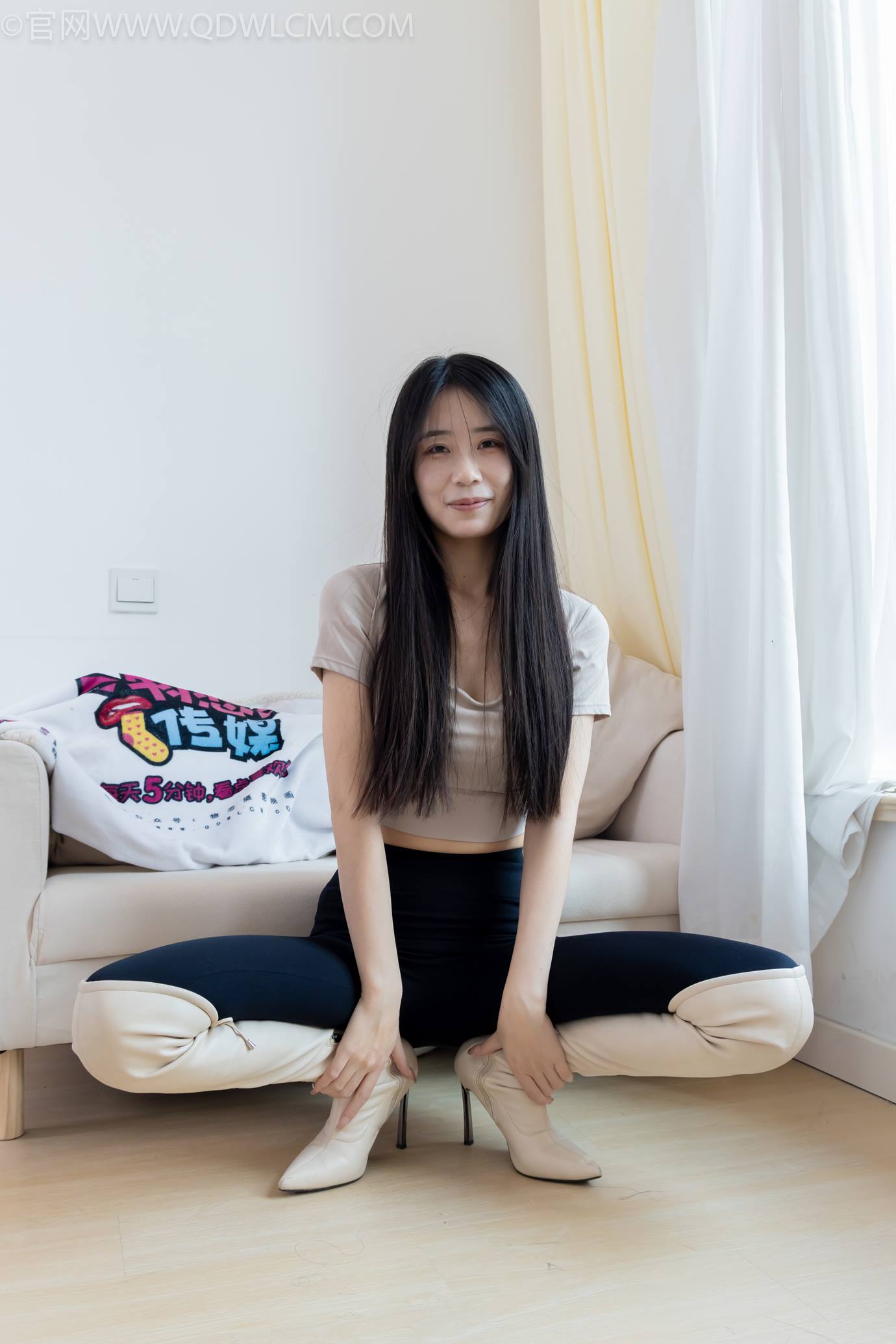 图片[42]-物恋传媒 NO.2305 菜菜-高跟长靴、短白棉袜、裸足[152P] – 速更版-美库