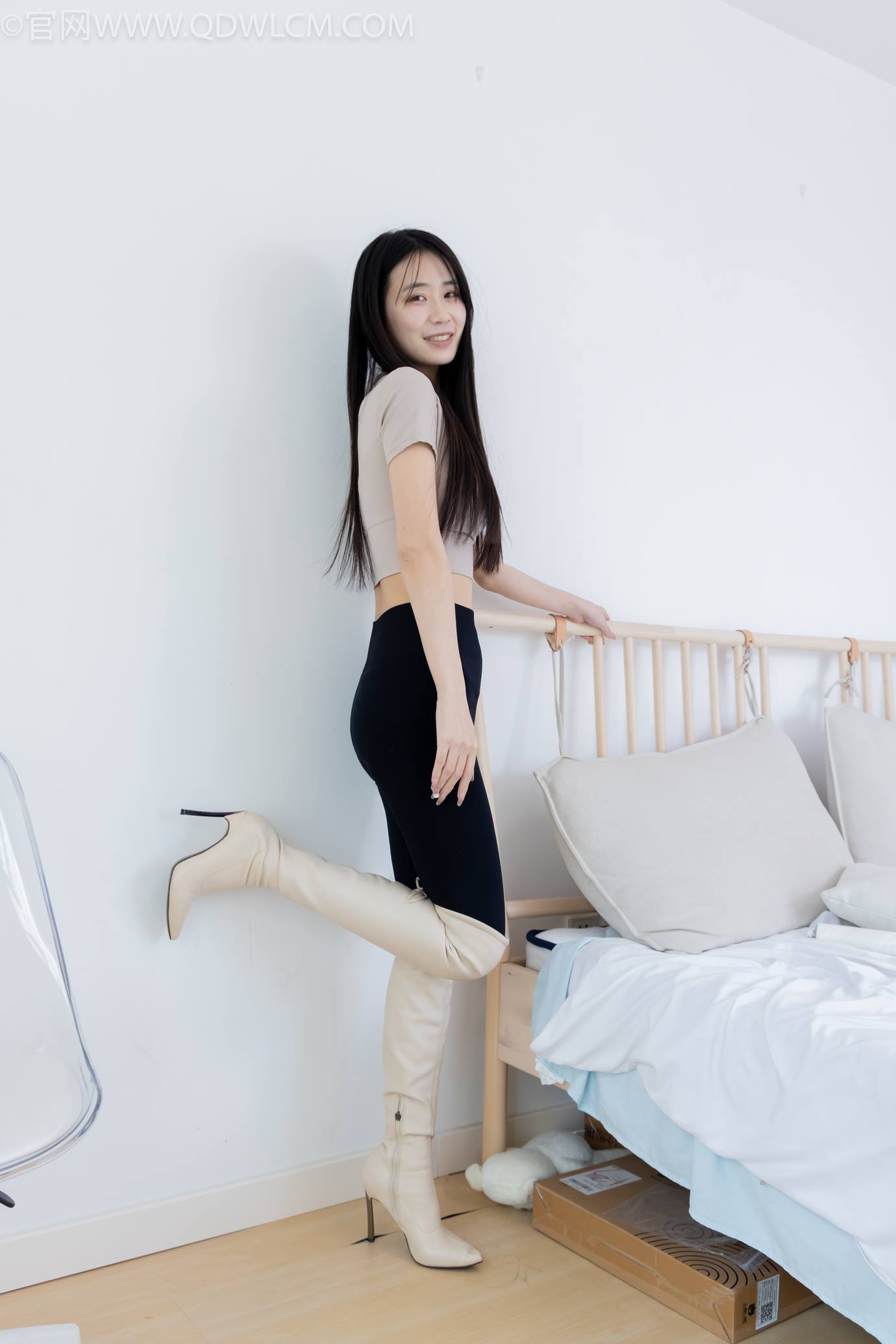 图片[74]-物恋传媒 NO.2305 菜菜-高跟长靴、短白棉袜、裸足[152P] – 速更版-美库