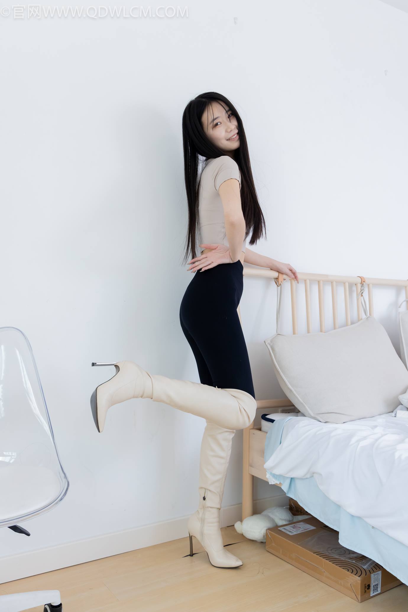 图片[77]-物恋传媒 NO.2305 菜菜-高跟长靴、短白棉袜、裸足[152P] – 速更版-美库