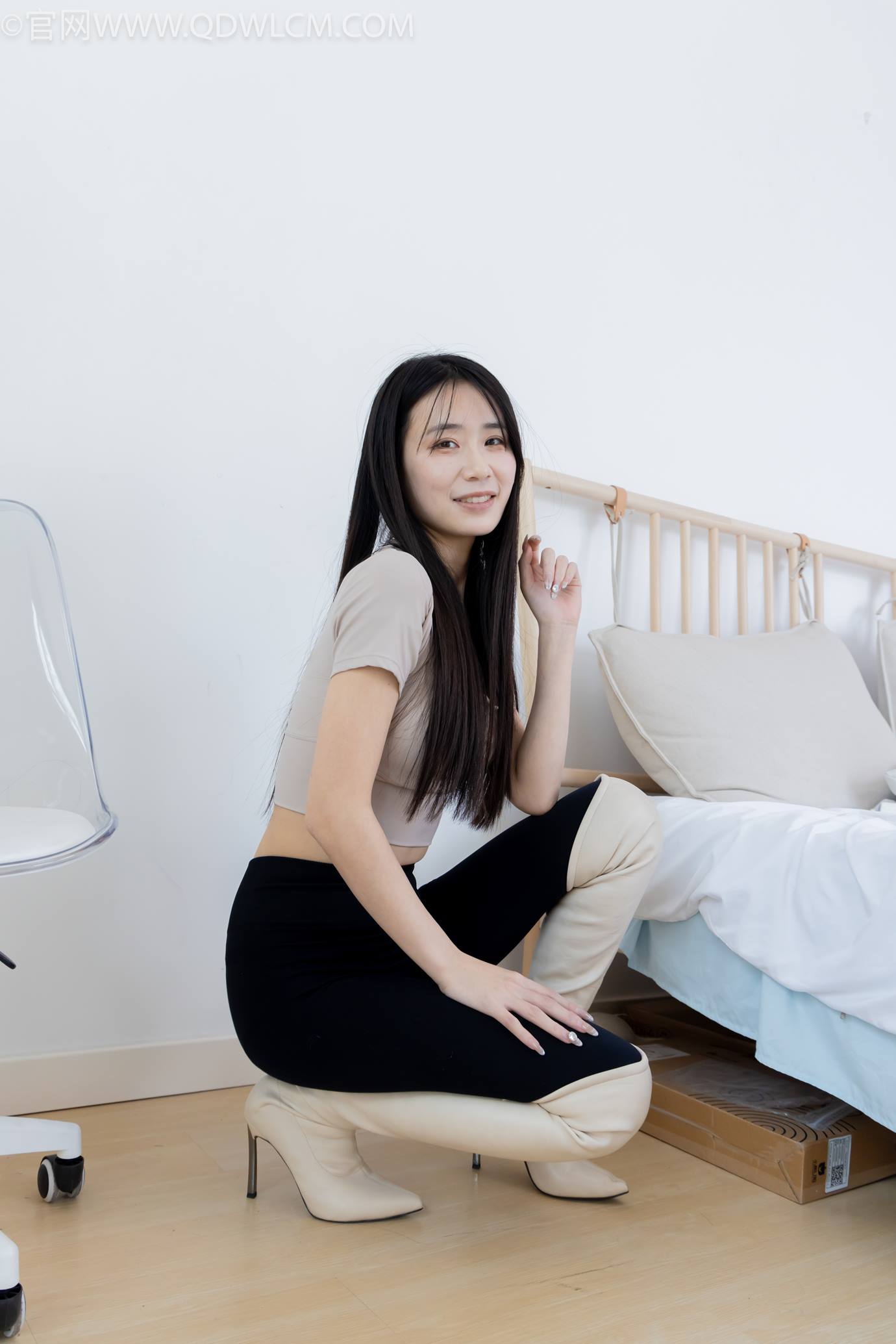 图片[78]-物恋传媒 NO.2305 菜菜-高跟长靴、短白棉袜、裸足[152P] – 速更版-美库