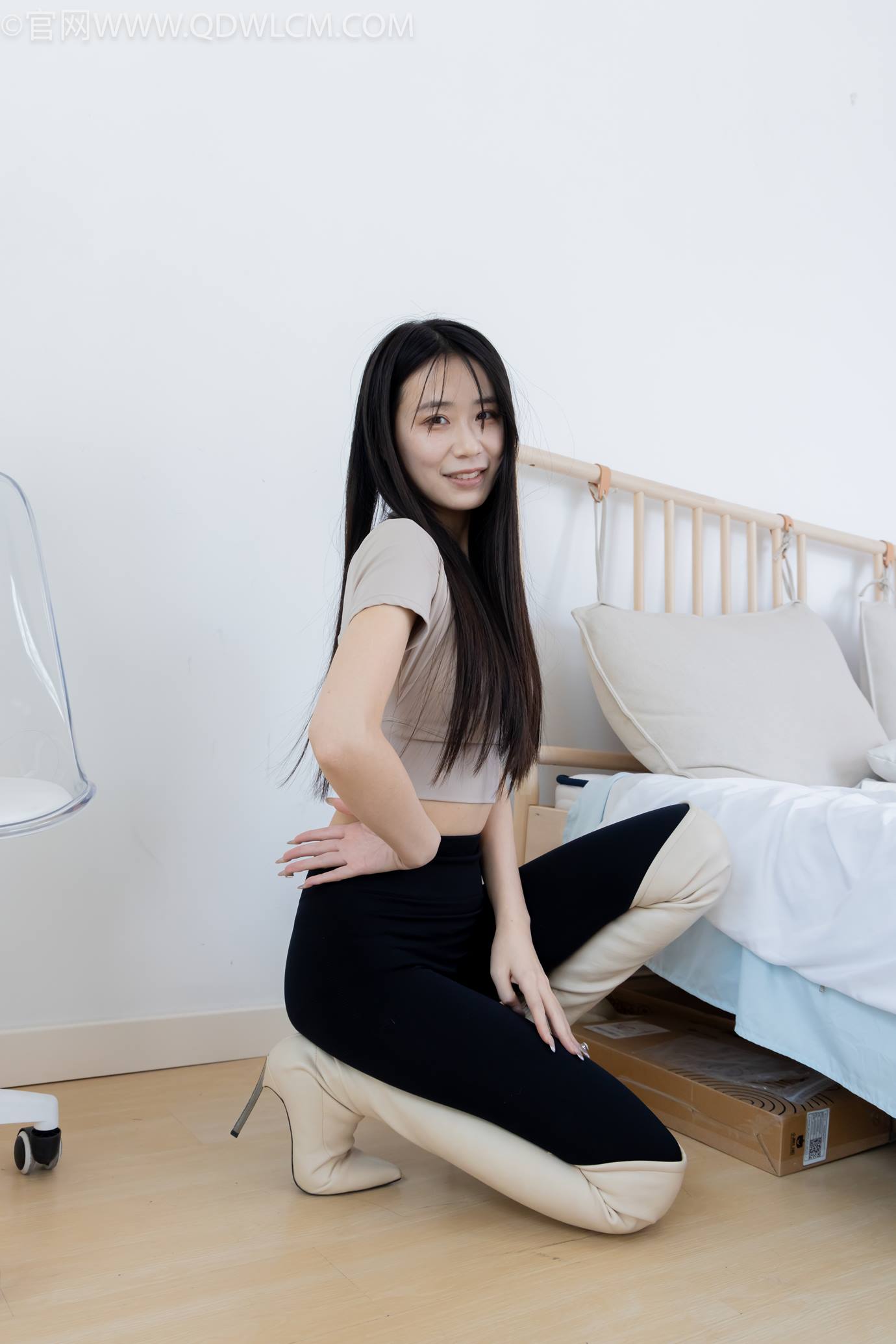 图片[80]-物恋传媒 NO.2305 菜菜-高跟长靴、短白棉袜、裸足[152P] – 速更版-美库