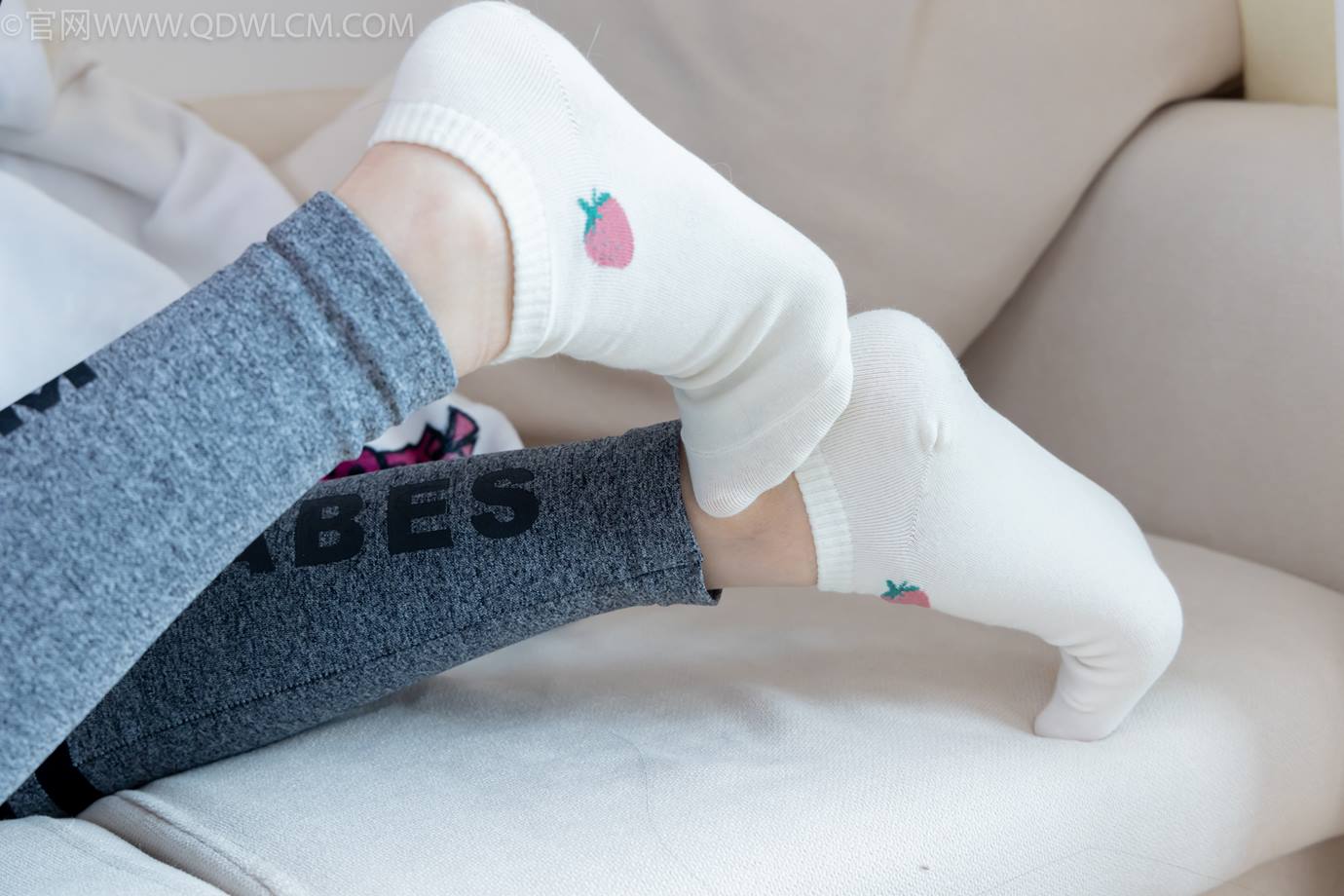 图片[86]-物恋传媒 NO.2305 菜菜-高跟长靴、短白棉袜、裸足[152P] – 速更版-美库