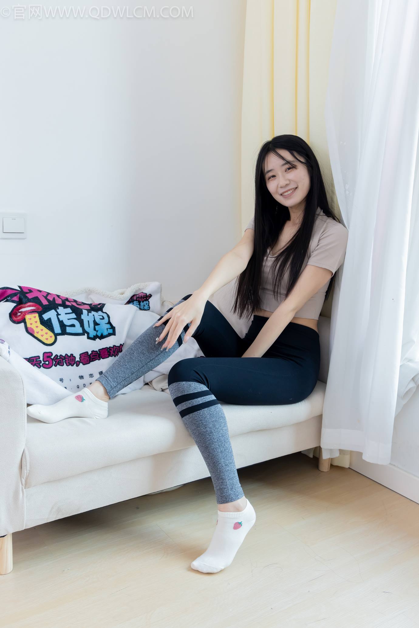 图片[92]-物恋传媒 NO.2305 菜菜-高跟长靴、短白棉袜、裸足[152P] – 速更版-美库