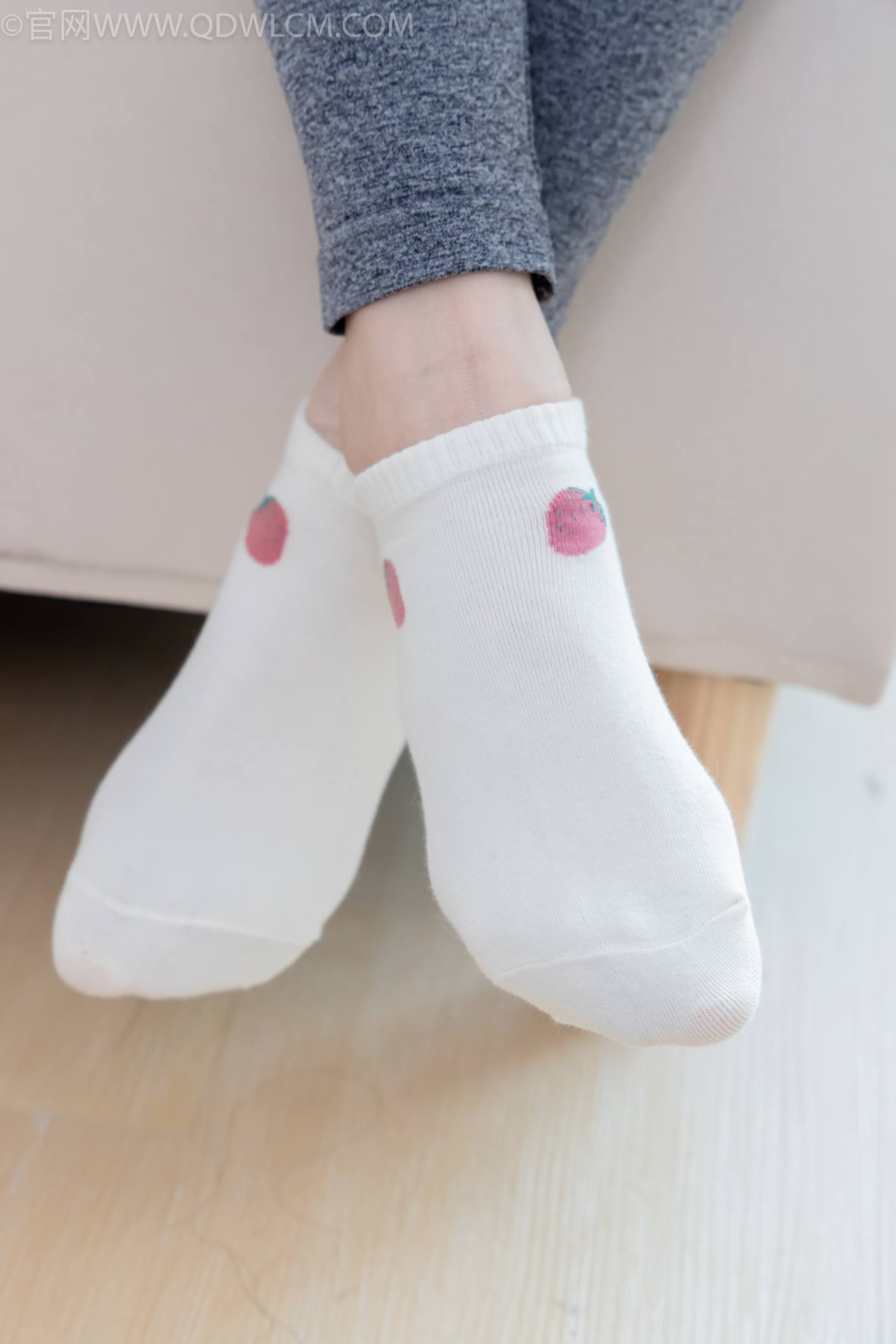 图片[99]-物恋传媒 NO.2305 菜菜-高跟长靴、短白棉袜、裸足[152P] – 速更版-美库