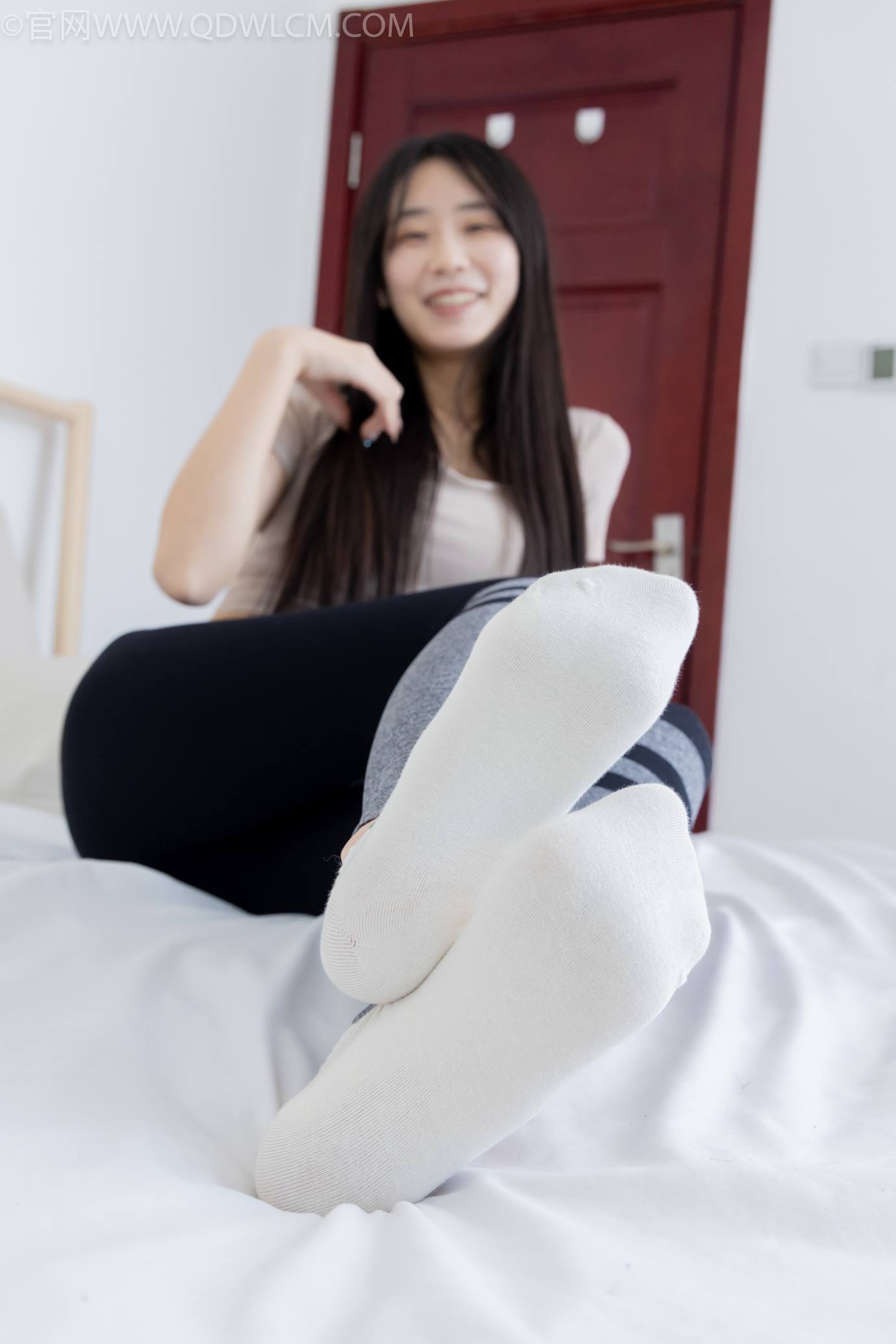 图片[112]-物恋传媒 NO.2305 菜菜-高跟长靴、短白棉袜、裸足[152P] – 速更版-美库