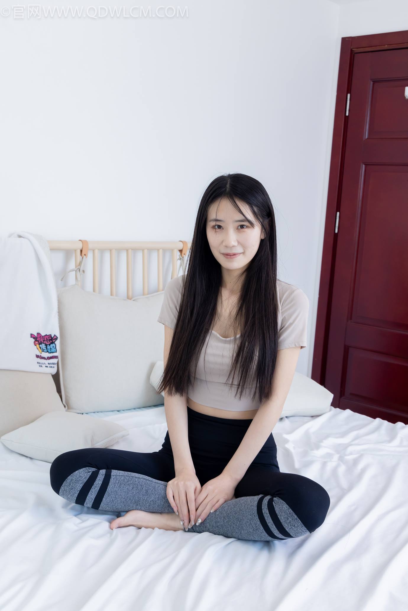 图片[127]-物恋传媒 NO.2305 菜菜-高跟长靴、短白棉袜、裸足[152P] – 速更版-美库