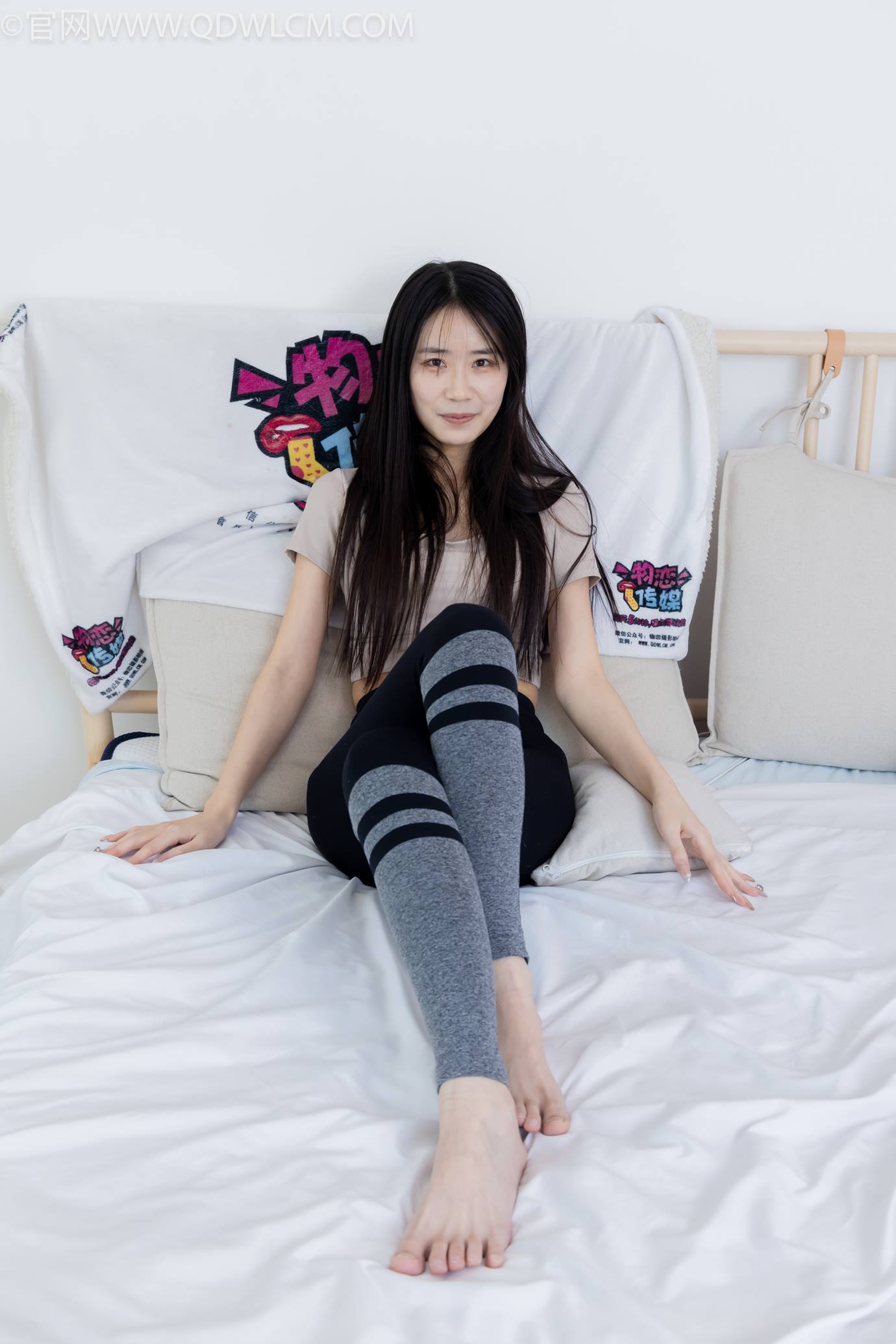 图片[141]-物恋传媒 NO.2305 菜菜-高跟长靴、短白棉袜、裸足[152P] – 速更版-美库