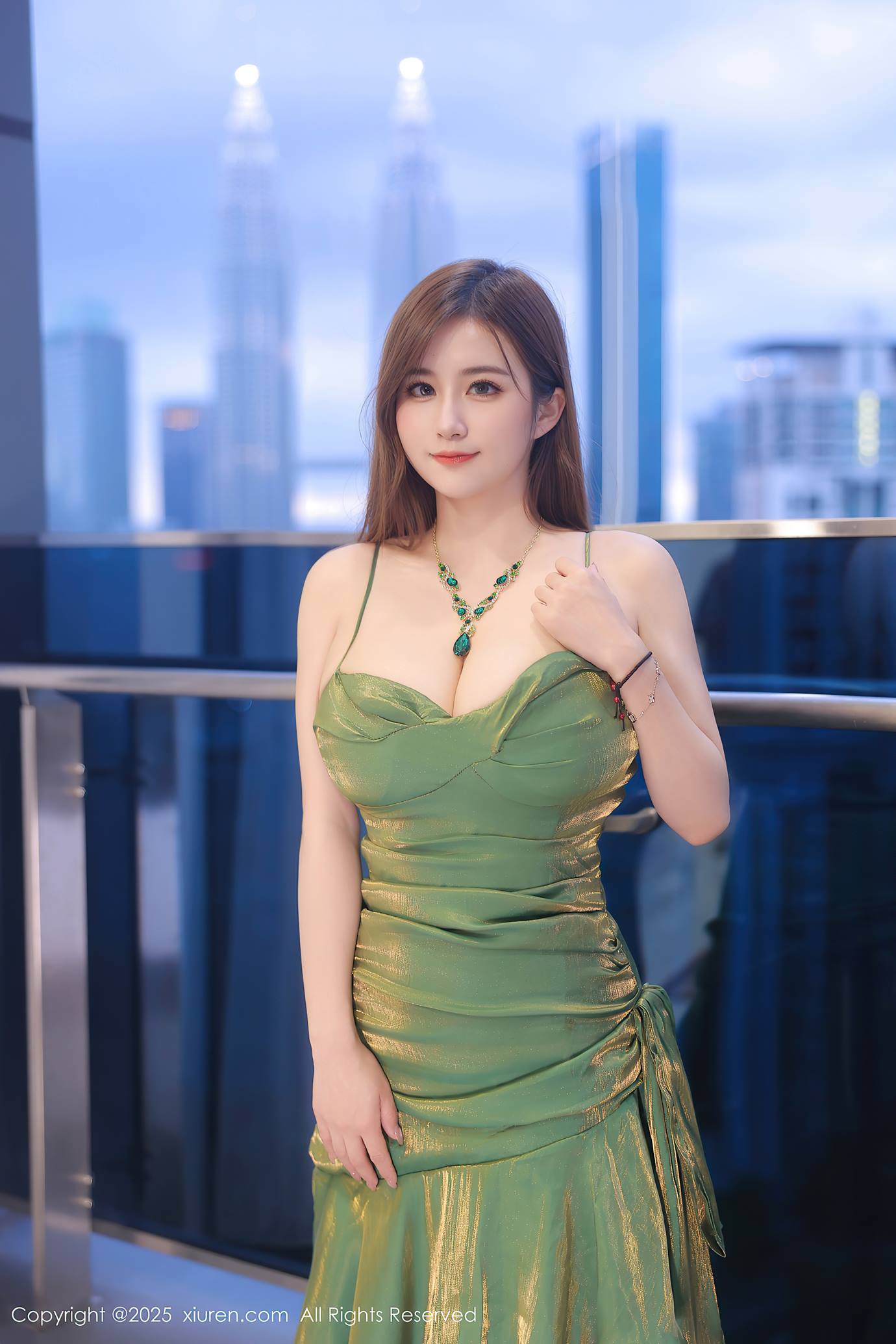 [Xiuren秀人网]2025.04.18 NO.10169 小肉肉咪[14+1P] - 速更版-艺库