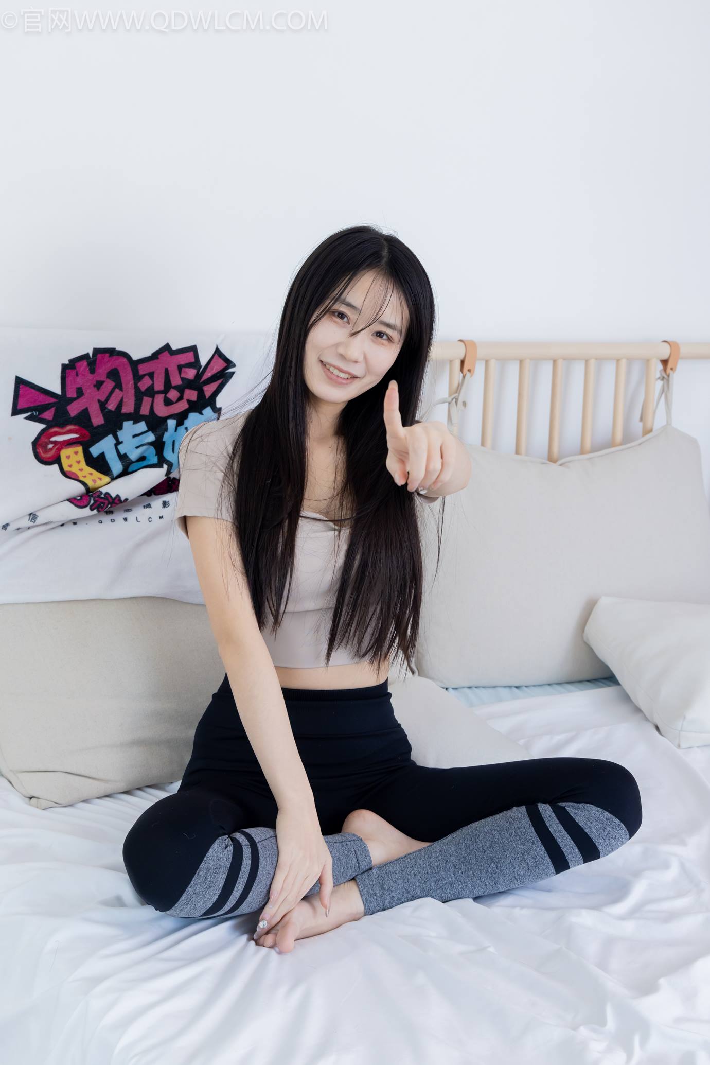 图片[152]-物恋传媒 NO.2305 菜菜-高跟长靴、短白棉袜、裸足[152P] – 速更版-美库