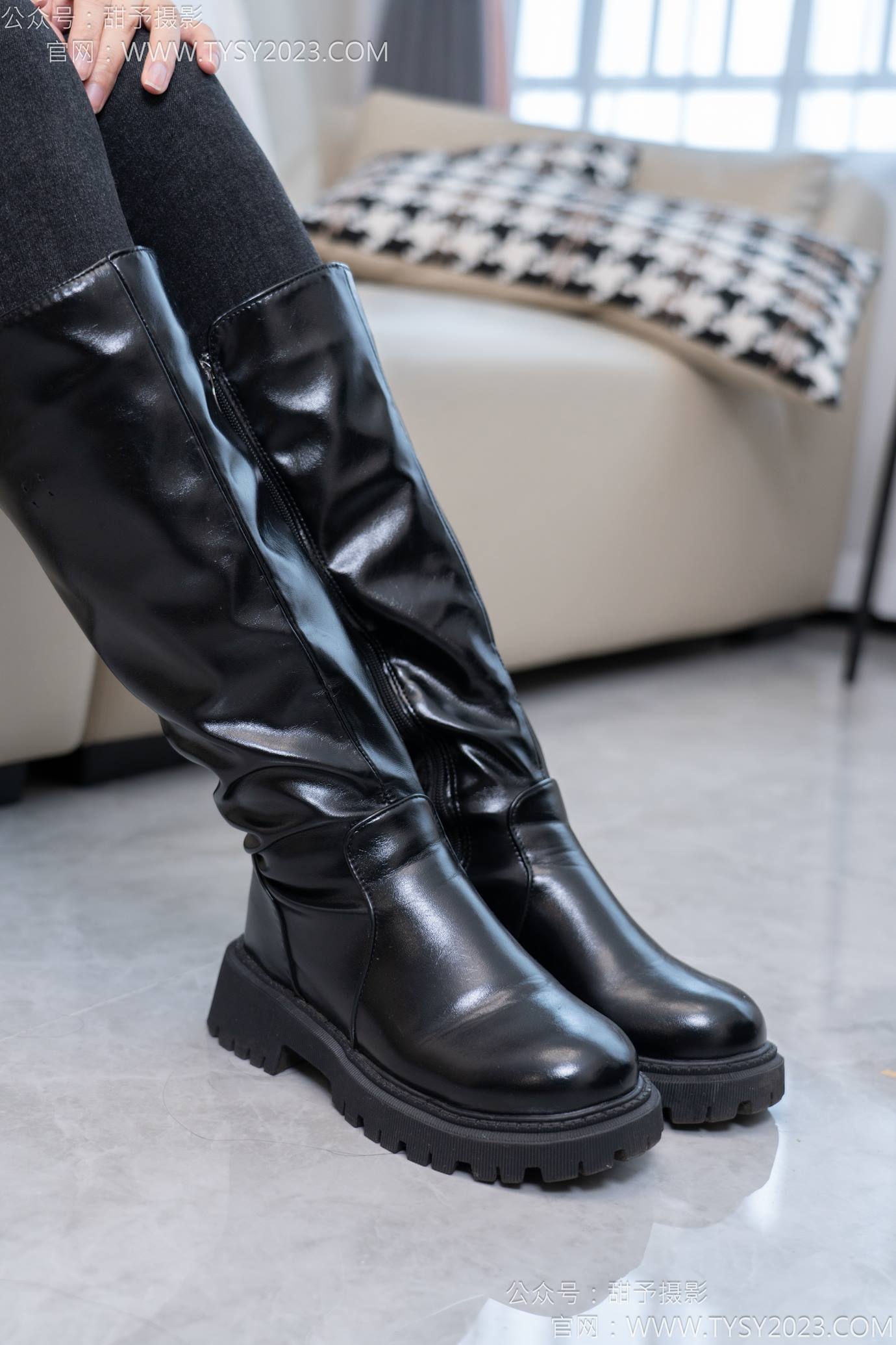 图片[11]-甜予摄影 NO.133 梦梦-长靴、白棉袜、裸足[111P] – 速更版-美库