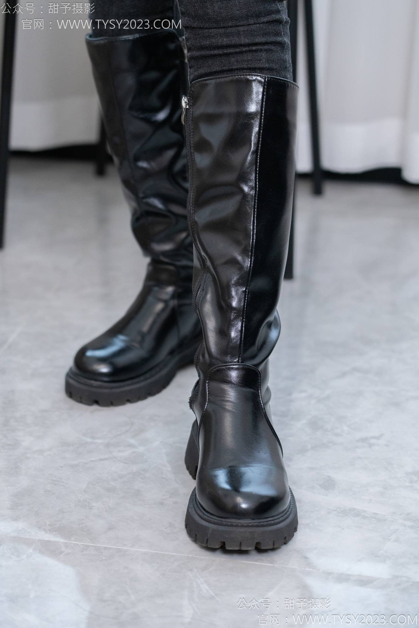 图片[16]-甜予摄影 NO.133 梦梦-长靴、白棉袜、裸足[111P] – 速更版-美库