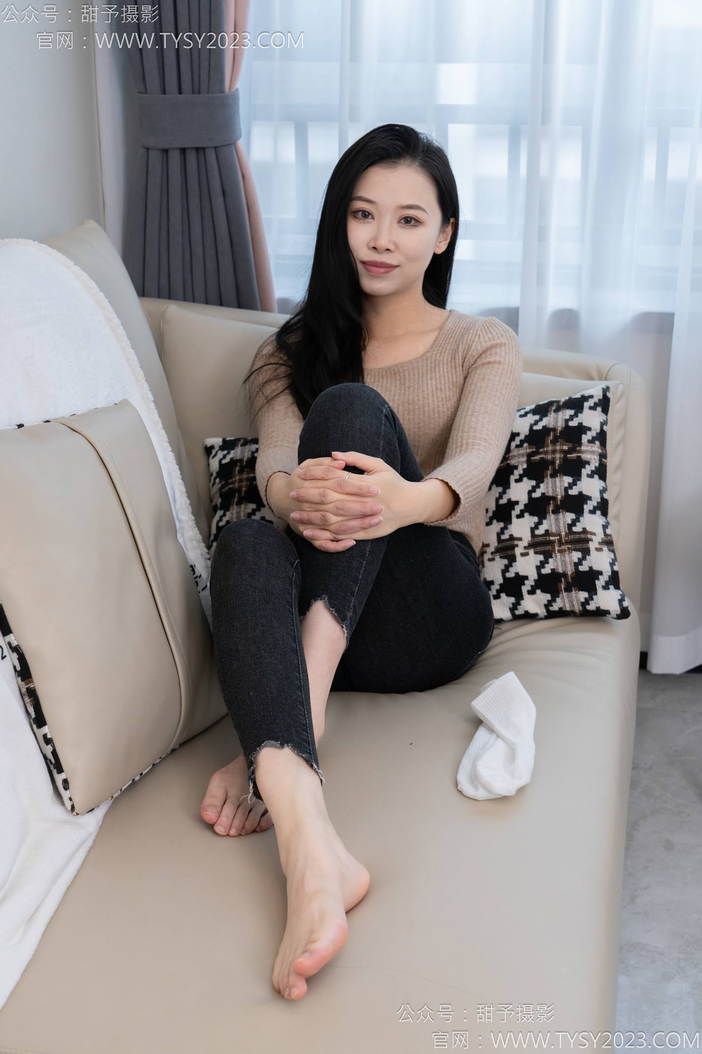 图片[22]-甜予摄影 NO.133 梦梦-长靴、白棉袜、裸足[111P] – 速更版-美库