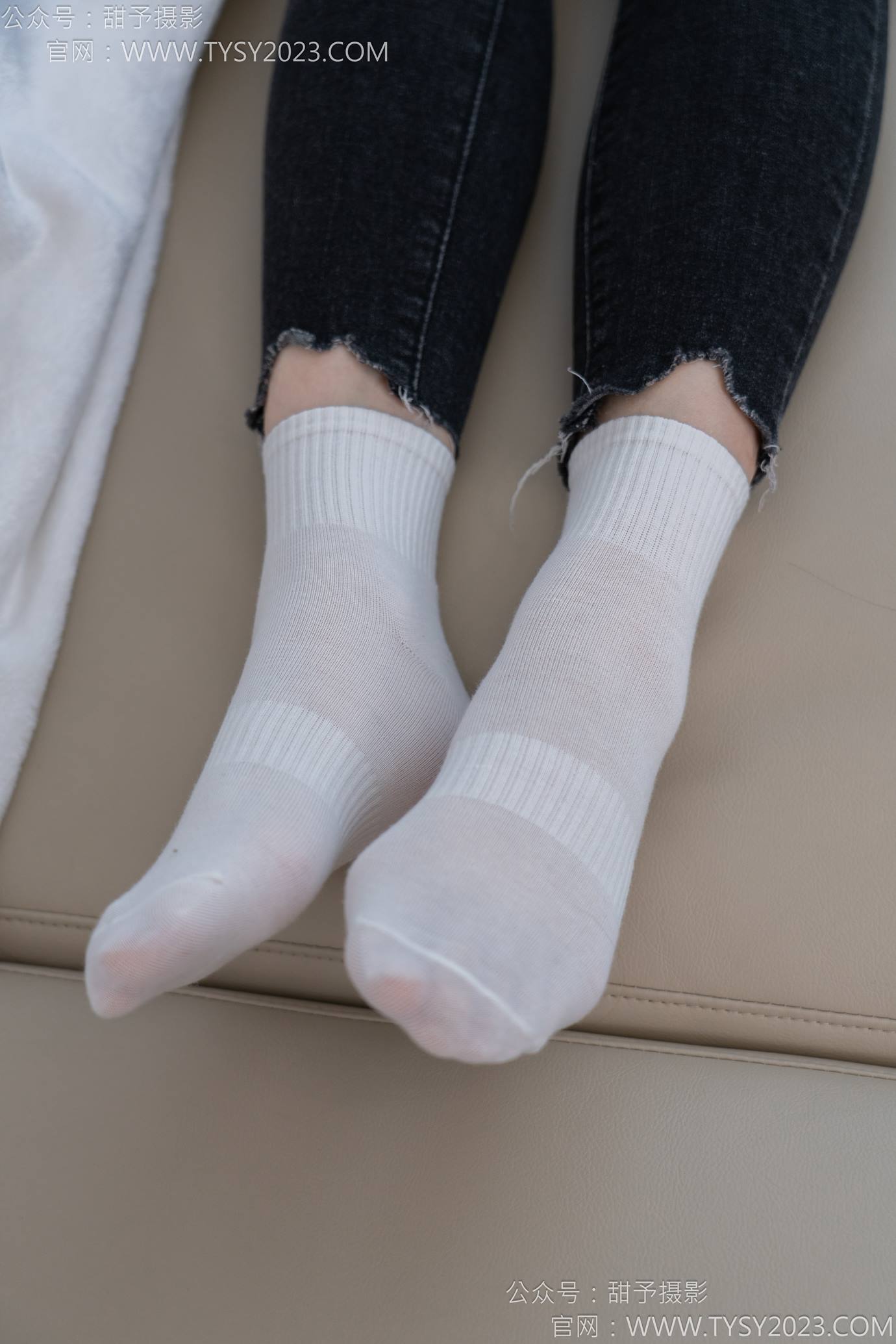 图片[44]-甜予摄影 NO.133 梦梦-长靴、白棉袜、裸足[111P] – 速更版-美库