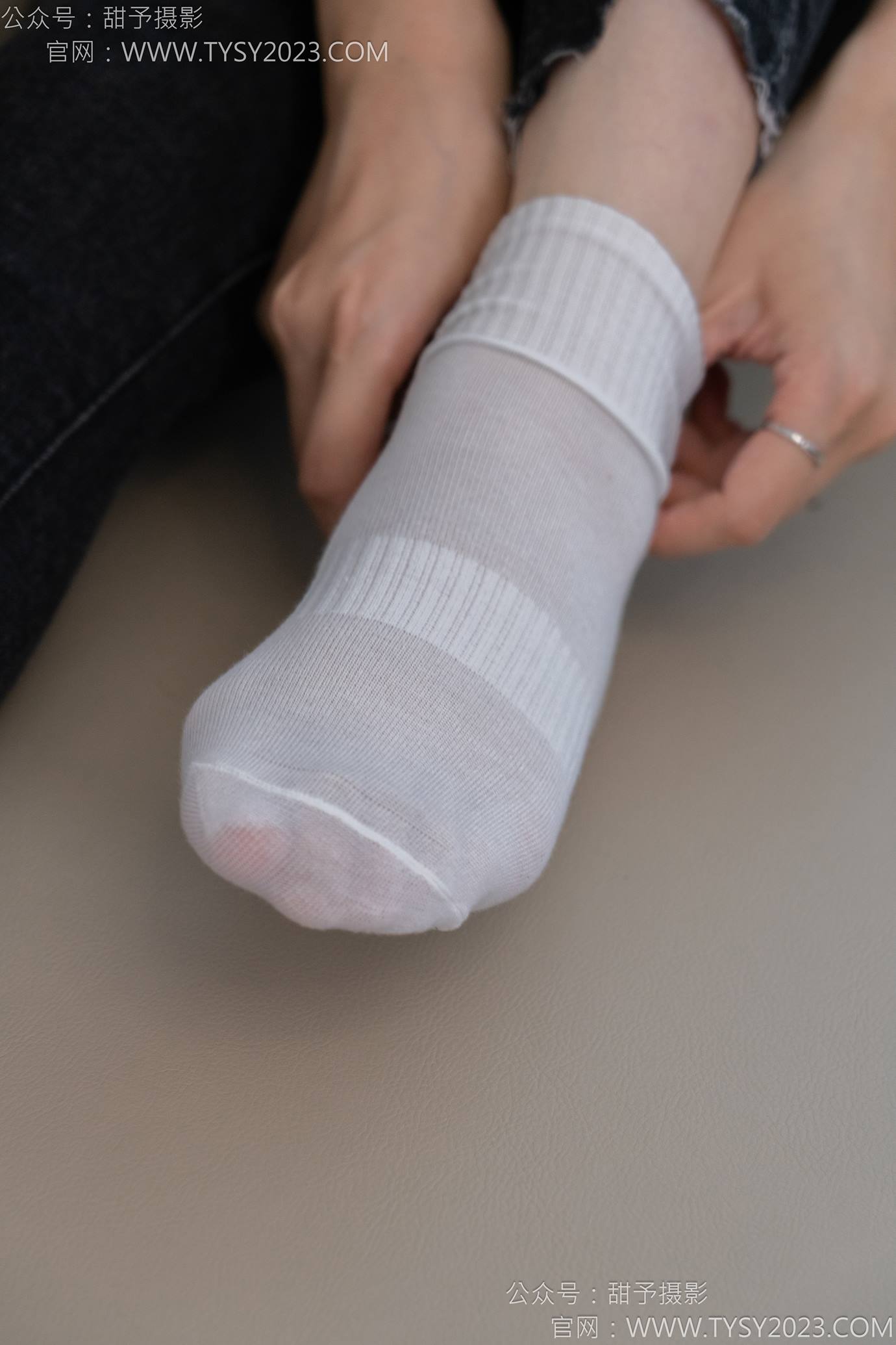 图片[58]-甜予摄影 NO.133 梦梦-长靴、白棉袜、裸足[111P] – 速更版-美库