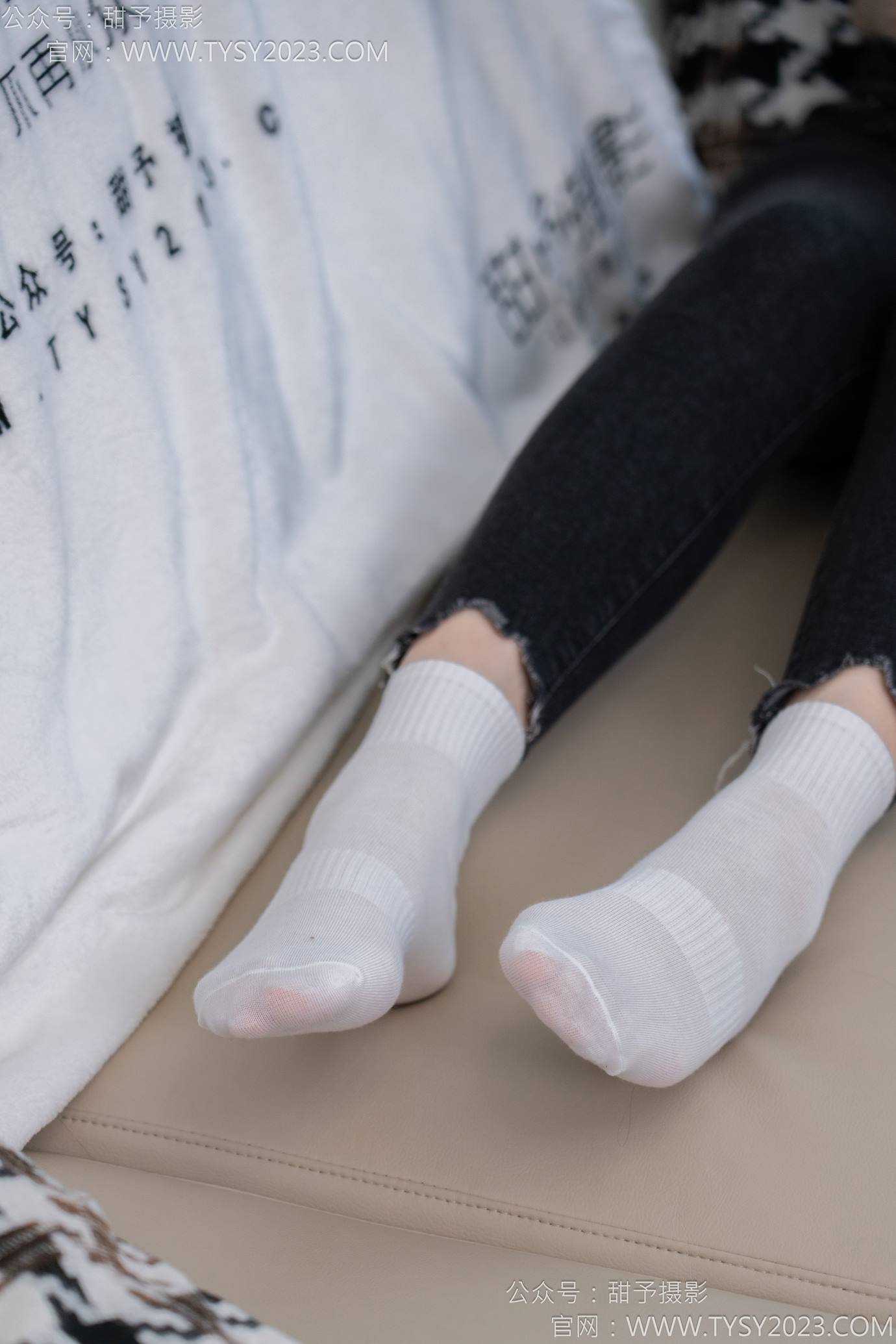 图片[60]-甜予摄影 NO.133 梦梦-长靴、白棉袜、裸足[111P] – 速更版-美库