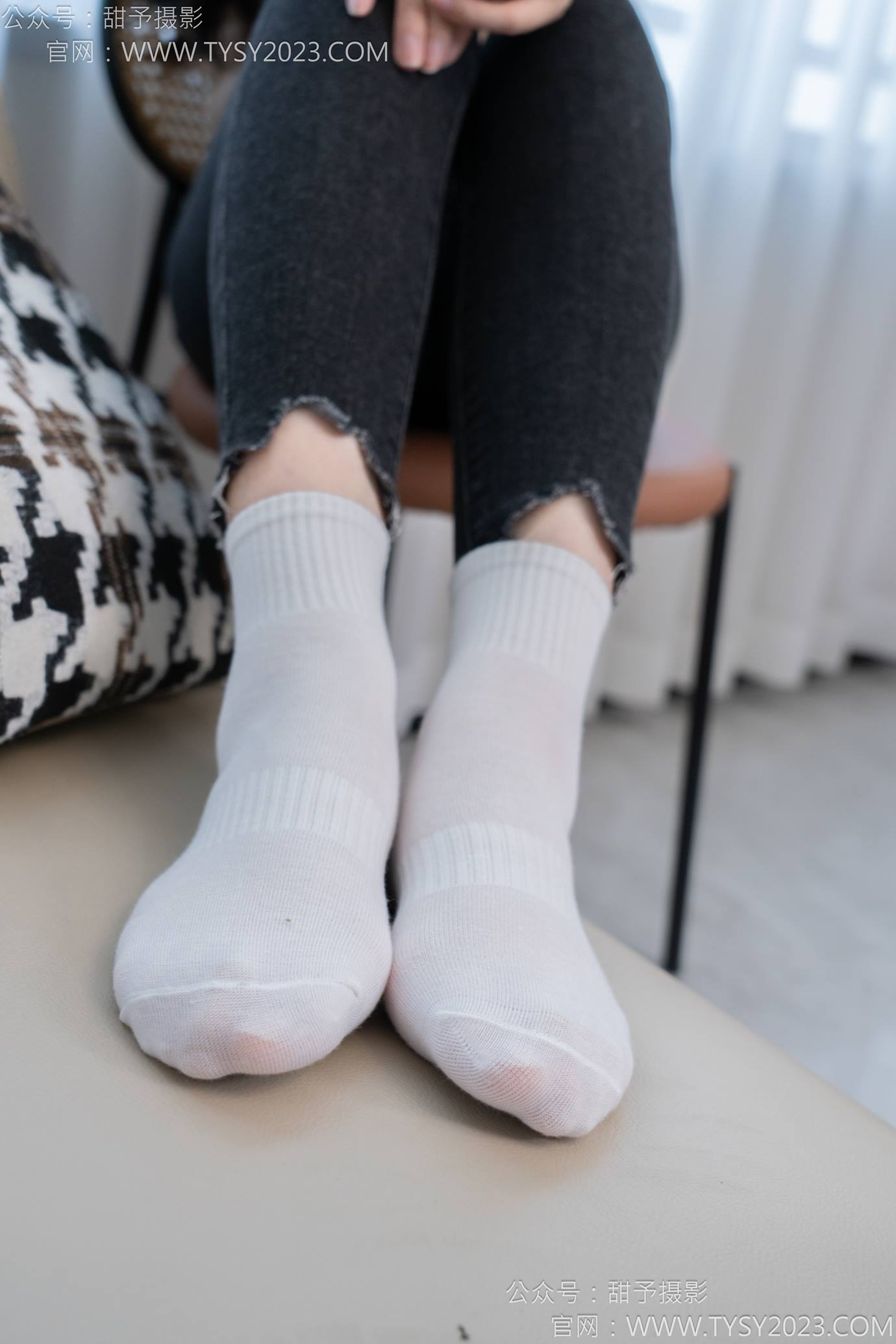 图片[61]-甜予摄影 NO.133 梦梦-长靴、白棉袜、裸足[111P] – 速更版-美库