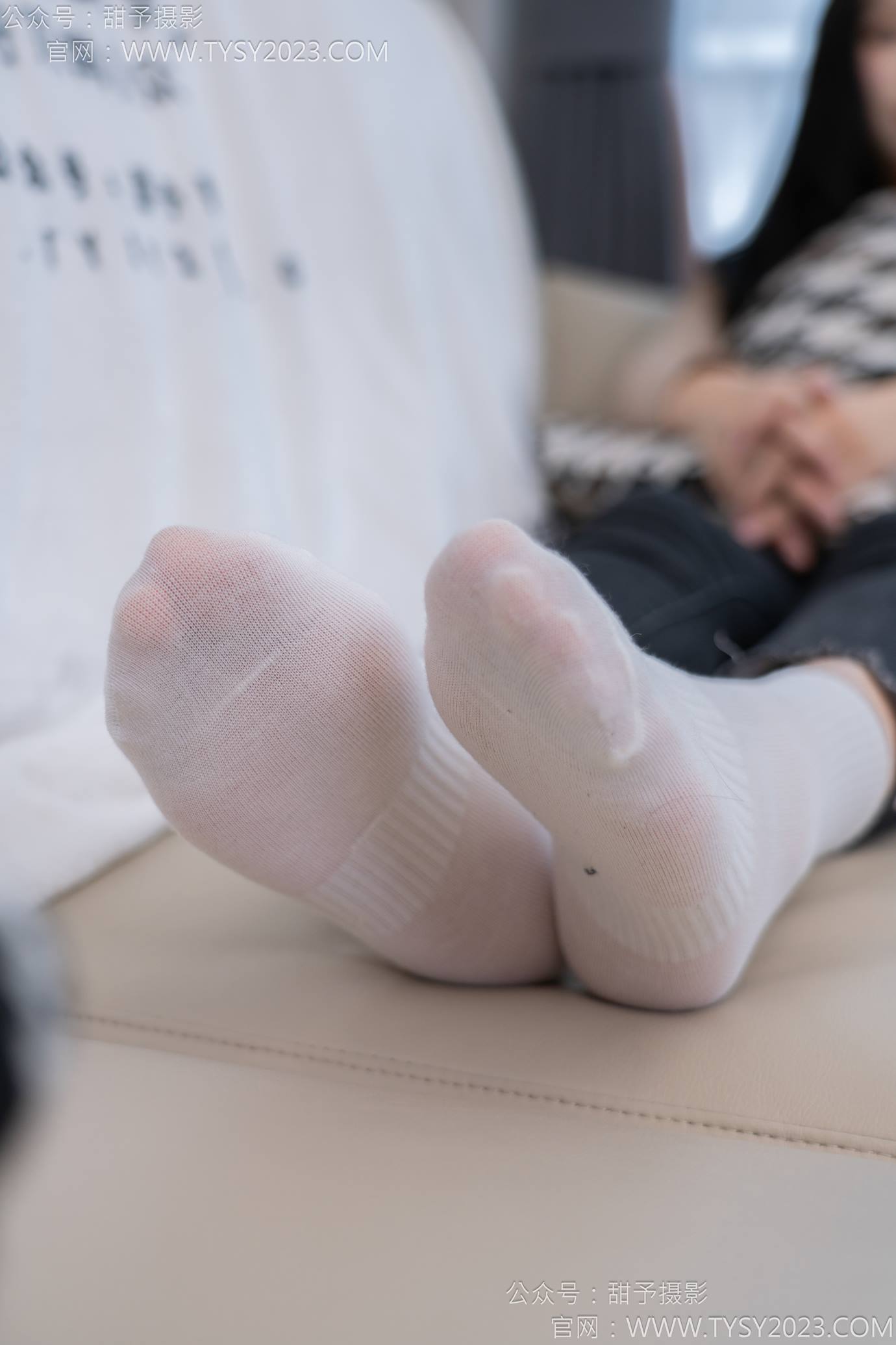 图片[69]-甜予摄影 NO.133 梦梦-长靴、白棉袜、裸足[111P] – 速更版-美库