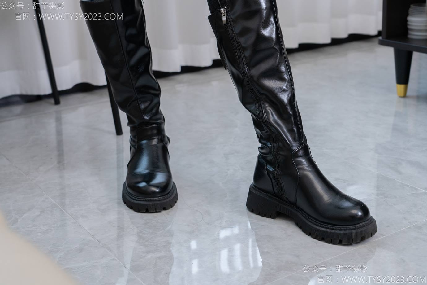 图片[86]-甜予摄影 NO.133 梦梦-长靴、白棉袜、裸足[111P] – 速更版-美库