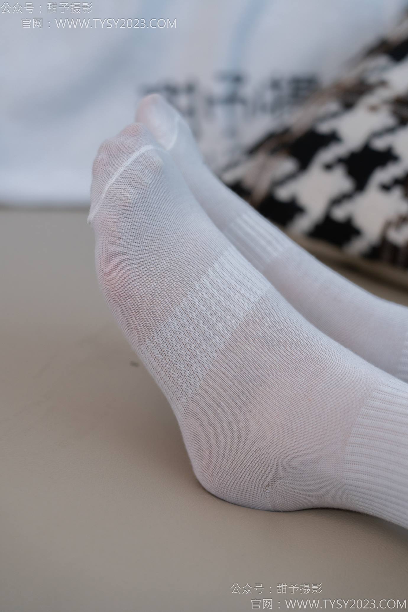 图片[106]-甜予摄影 NO.133 梦梦-长靴、白棉袜、裸足[111P] – 速更版-美库