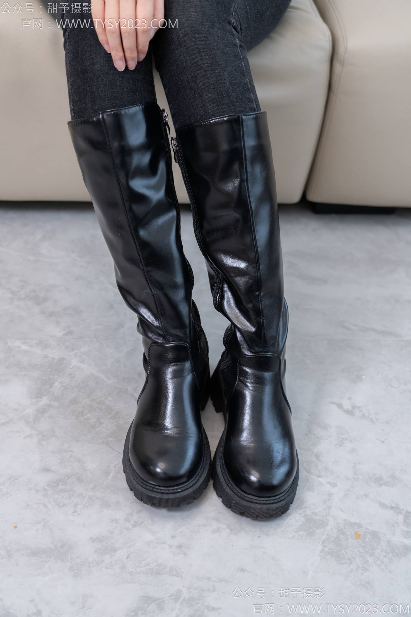 图片[109]-甜予摄影 NO.133 梦梦-长靴、白棉袜、裸足[111P] – 速更版-美库