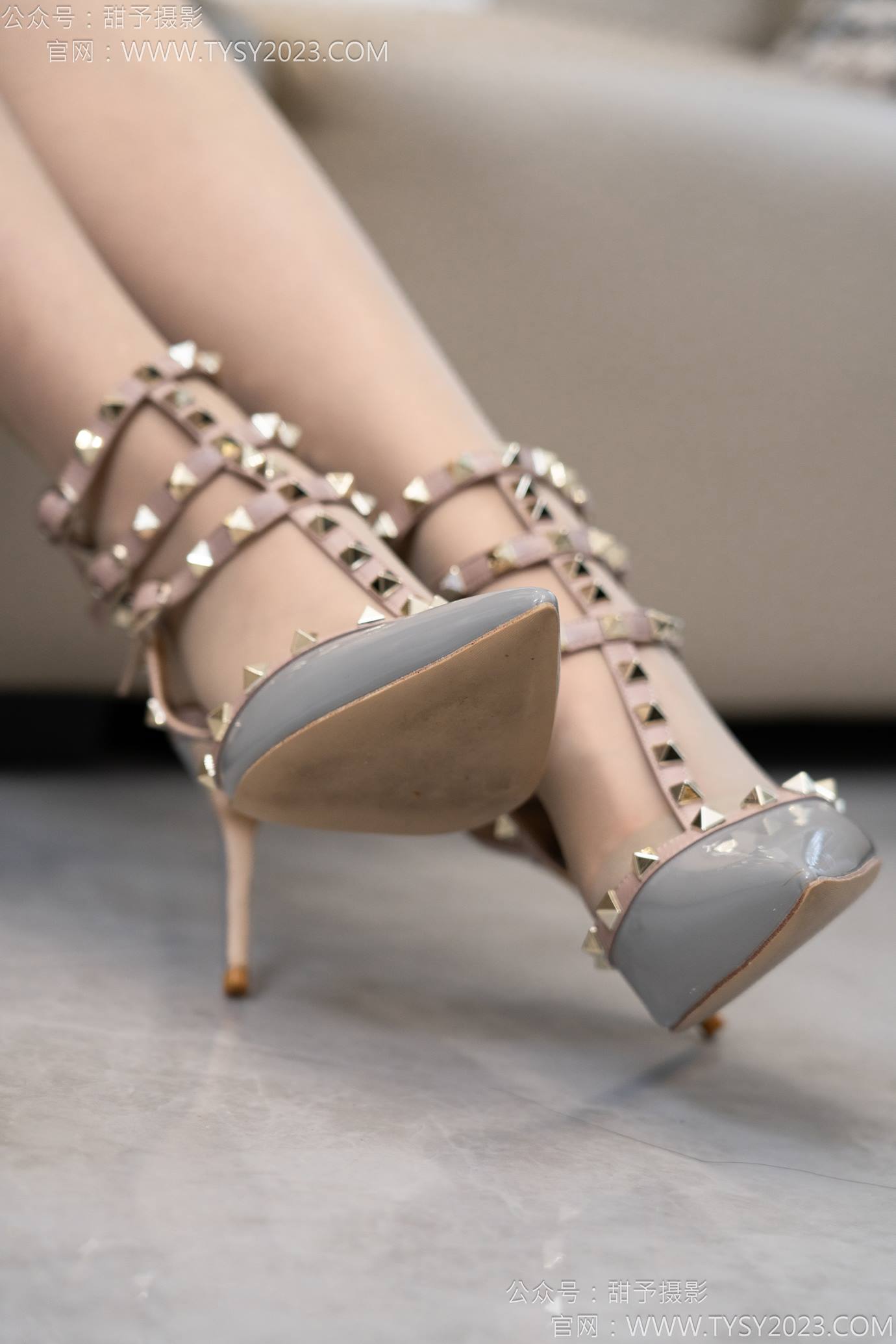 图片[15]-甜予摄影 NO.134 璇璇思思-高跟鞋、薄白丝、薄灰丝[84P] – 速更版-美库