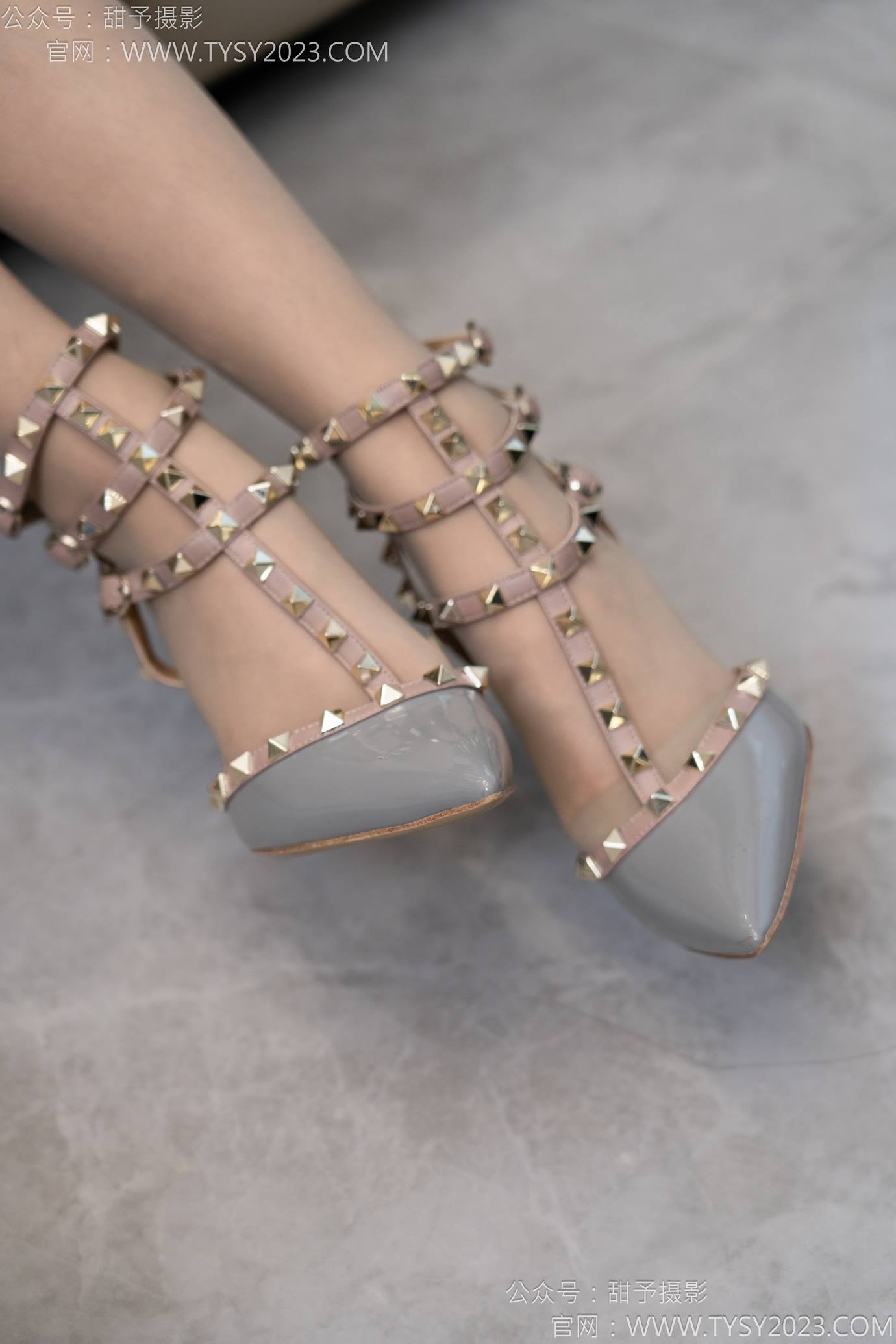 图片[16]-甜予摄影 NO.134 璇璇思思-高跟鞋、薄白丝、薄灰丝[84P] – 速更版-美库