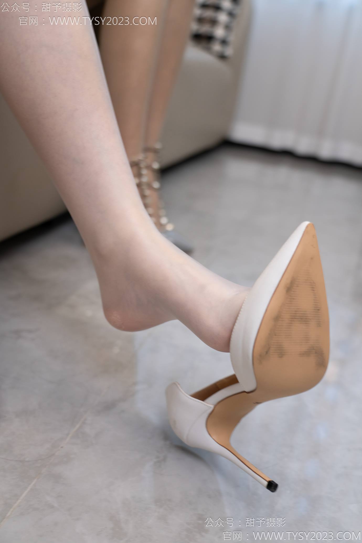 图片[41]-甜予摄影 NO.134 璇璇思思-高跟鞋、薄白丝、薄灰丝[84P] – 速更版-美库