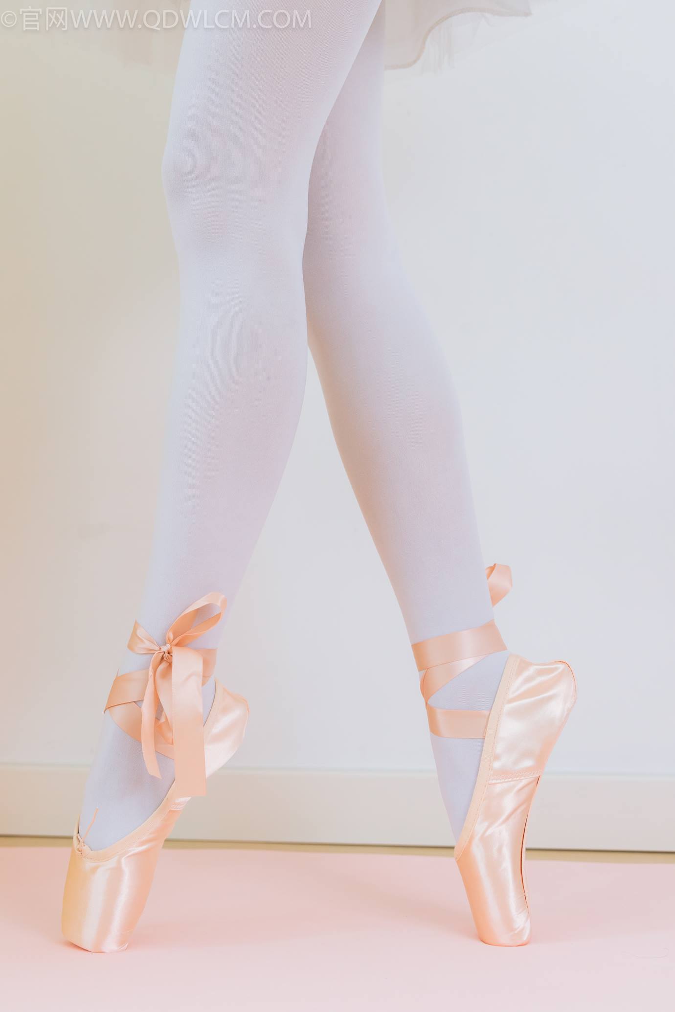 图片[12]-物恋传媒 NO.2307 泡泡-芭蕾鞋、厚白丝、芭蕾动作、皮筋绑脚剧情[166P] – 速更版-美库