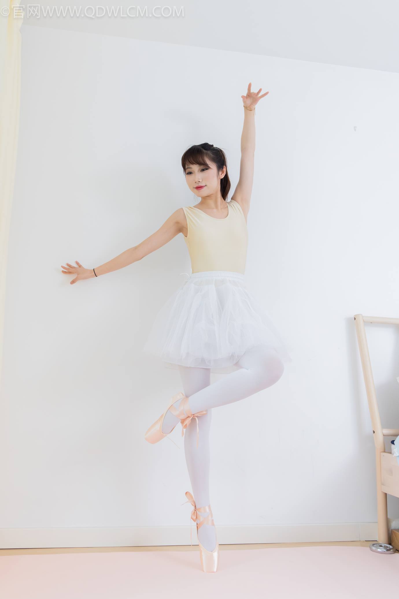 图片[20]-物恋传媒 NO.2307 泡泡-芭蕾鞋、厚白丝、芭蕾动作、皮筋绑脚剧情[166P] – 速更版-美库