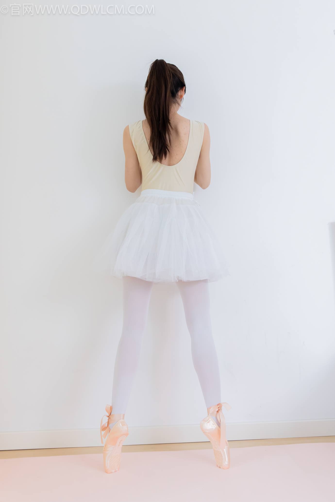 图片[34]-物恋传媒 NO.2307 泡泡-芭蕾鞋、厚白丝、芭蕾动作、皮筋绑脚剧情[166P] – 速更版-美库