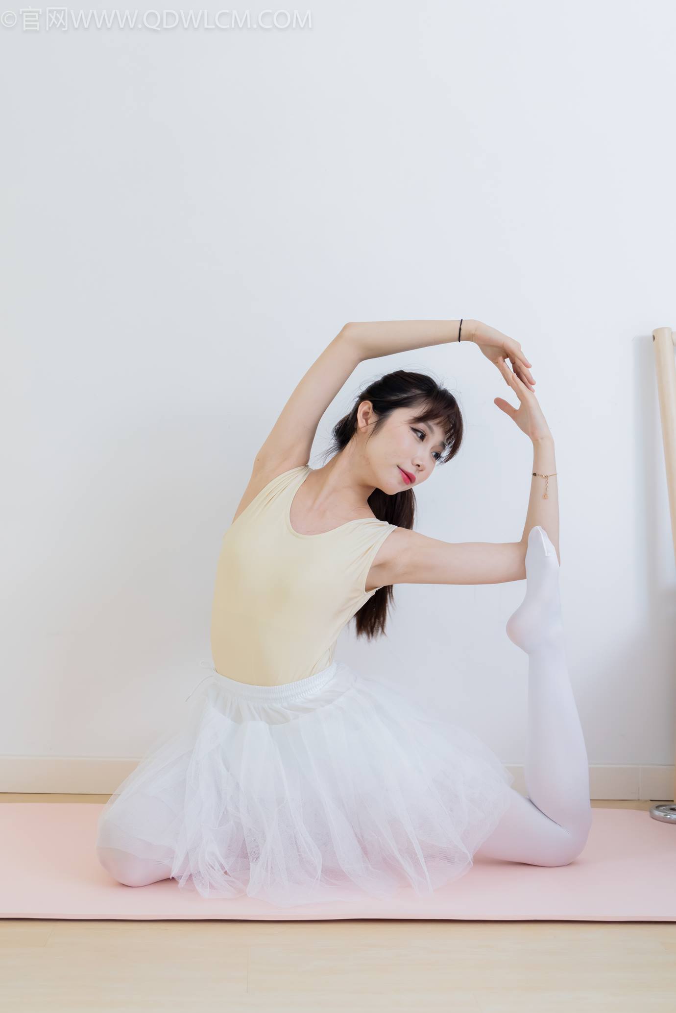 图片[49]-物恋传媒 NO.2307 泡泡-芭蕾鞋、厚白丝、芭蕾动作、皮筋绑脚剧情[166P] – 速更版-美库