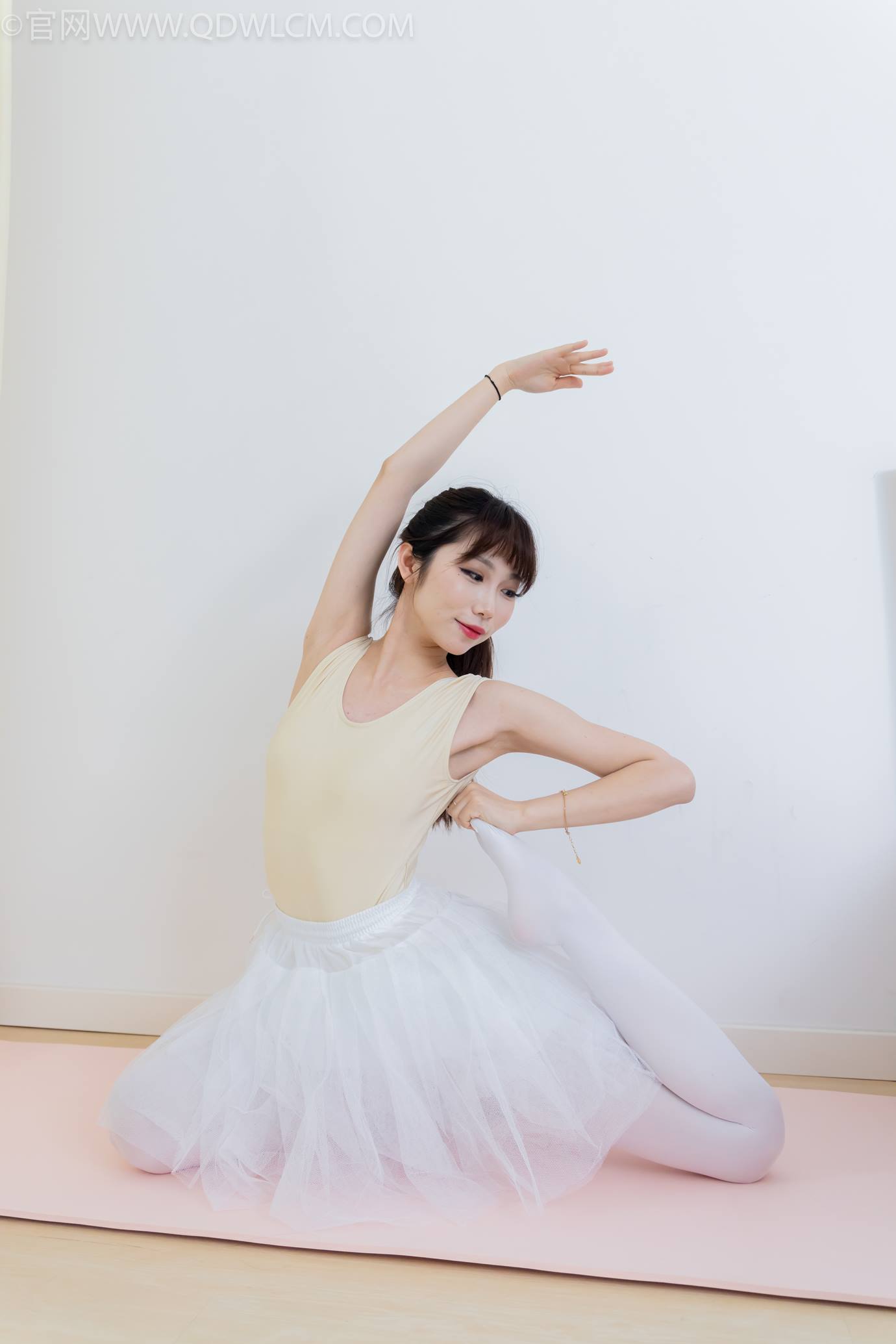 图片[51]-物恋传媒 NO.2307 泡泡-芭蕾鞋、厚白丝、芭蕾动作、皮筋绑脚剧情[166P] – 速更版-美库