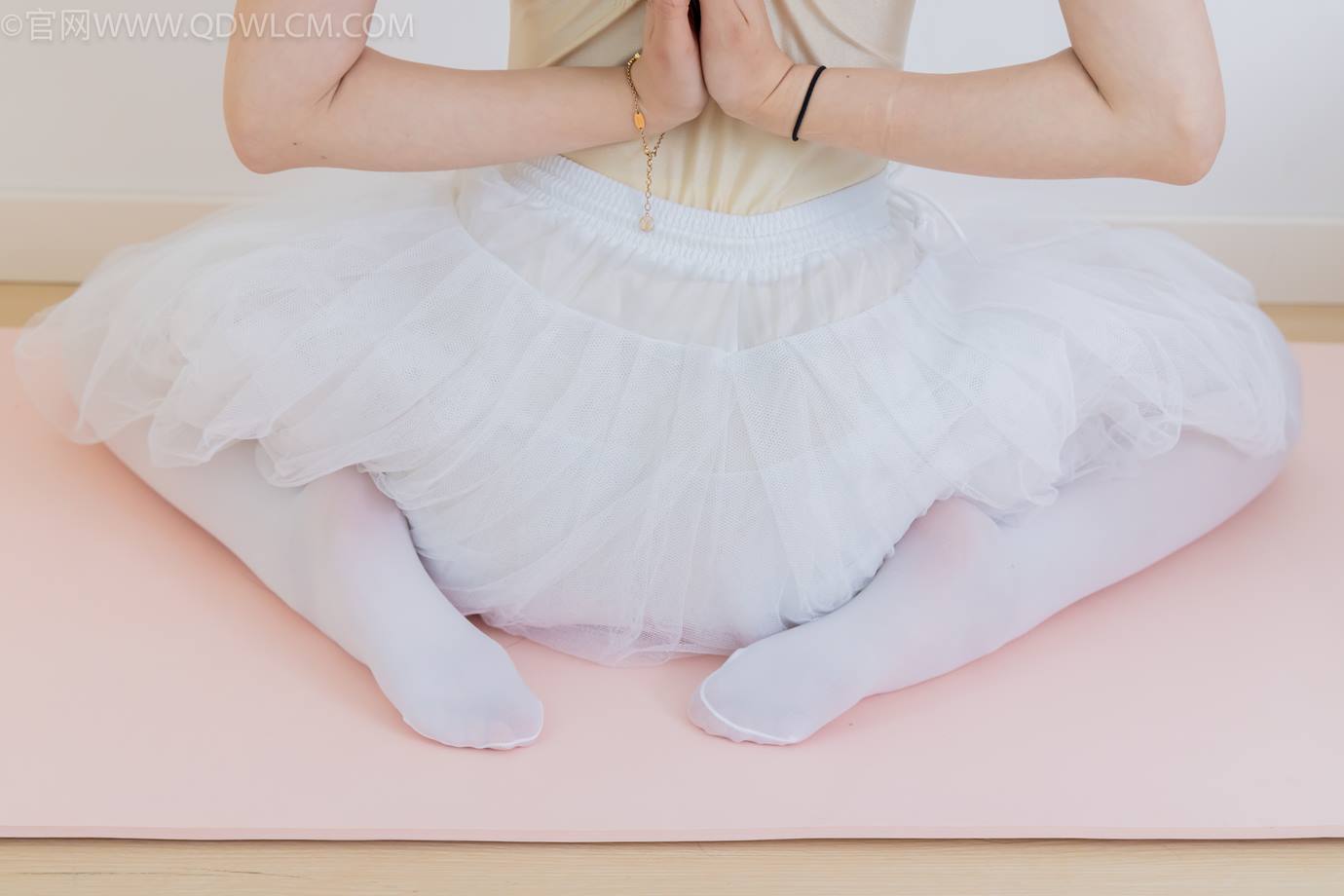 图片[61]-物恋传媒 NO.2307 泡泡-芭蕾鞋、厚白丝、芭蕾动作、皮筋绑脚剧情[166P] – 速更版-美库