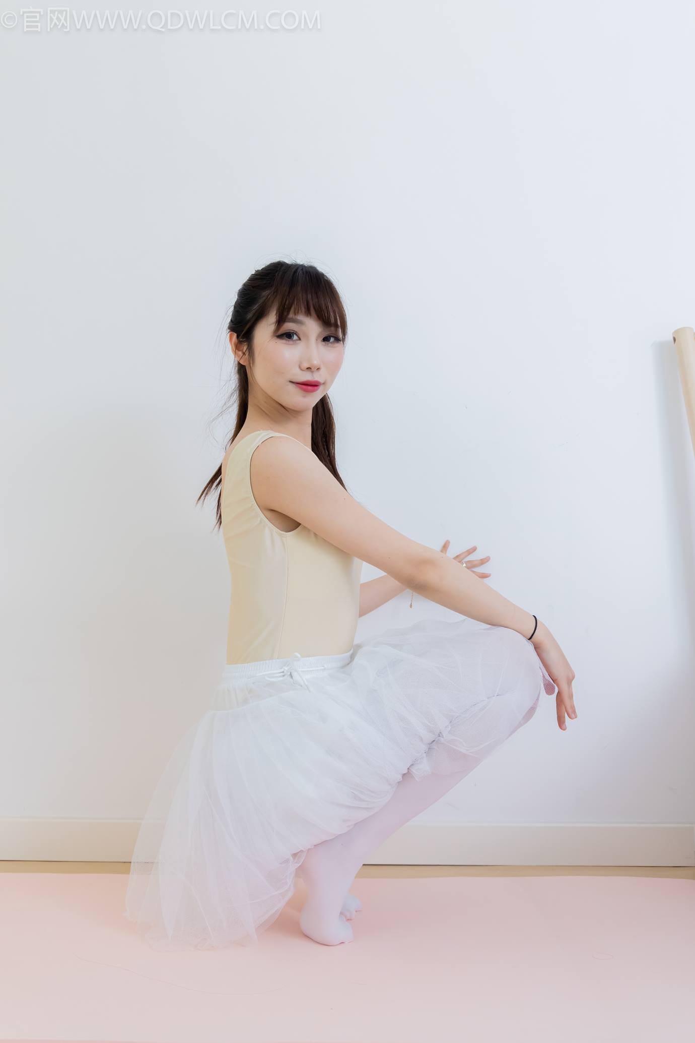 图片[63]-物恋传媒 NO.2307 泡泡-芭蕾鞋、厚白丝、芭蕾动作、皮筋绑脚剧情[166P] – 速更版-美库