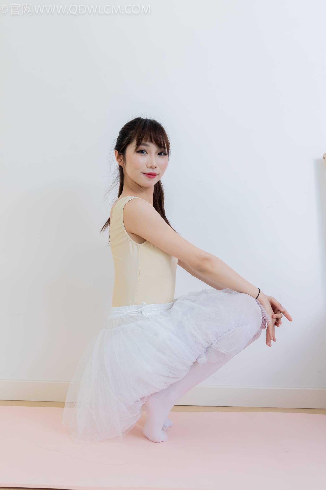 图片[64]-物恋传媒 NO.2307 泡泡-芭蕾鞋、厚白丝、芭蕾动作、皮筋绑脚剧情[166P] – 速更版-美库