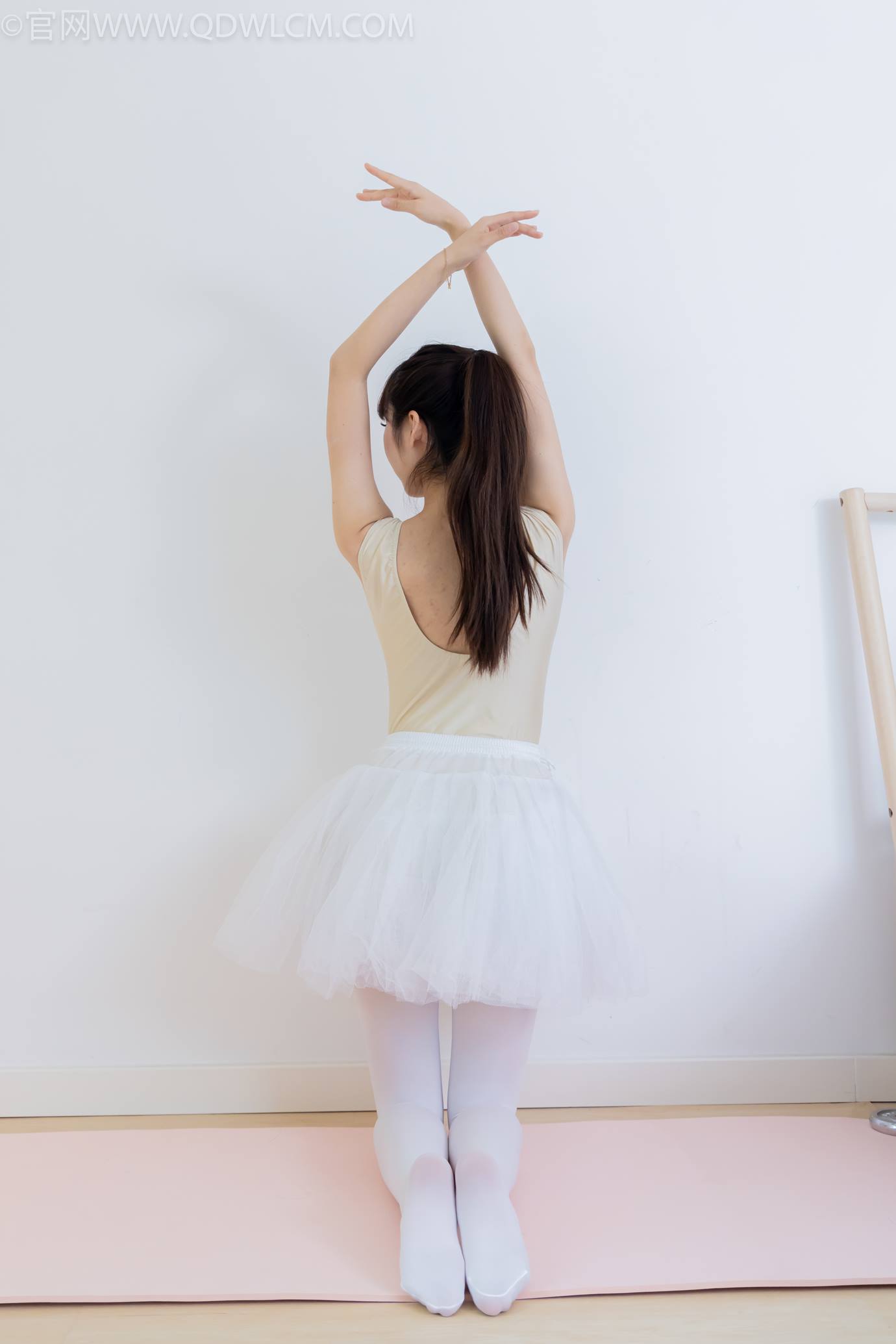 图片[74]-物恋传媒 NO.2307 泡泡-芭蕾鞋、厚白丝、芭蕾动作、皮筋绑脚剧情[166P] – 速更版-美库