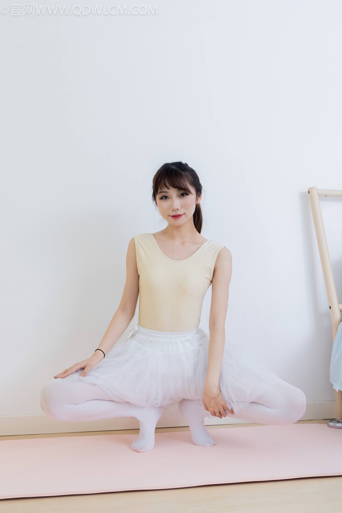 图片[78]-物恋传媒 NO.2307 泡泡-芭蕾鞋、厚白丝、芭蕾动作、皮筋绑脚剧情[166P] – 速更版-美库