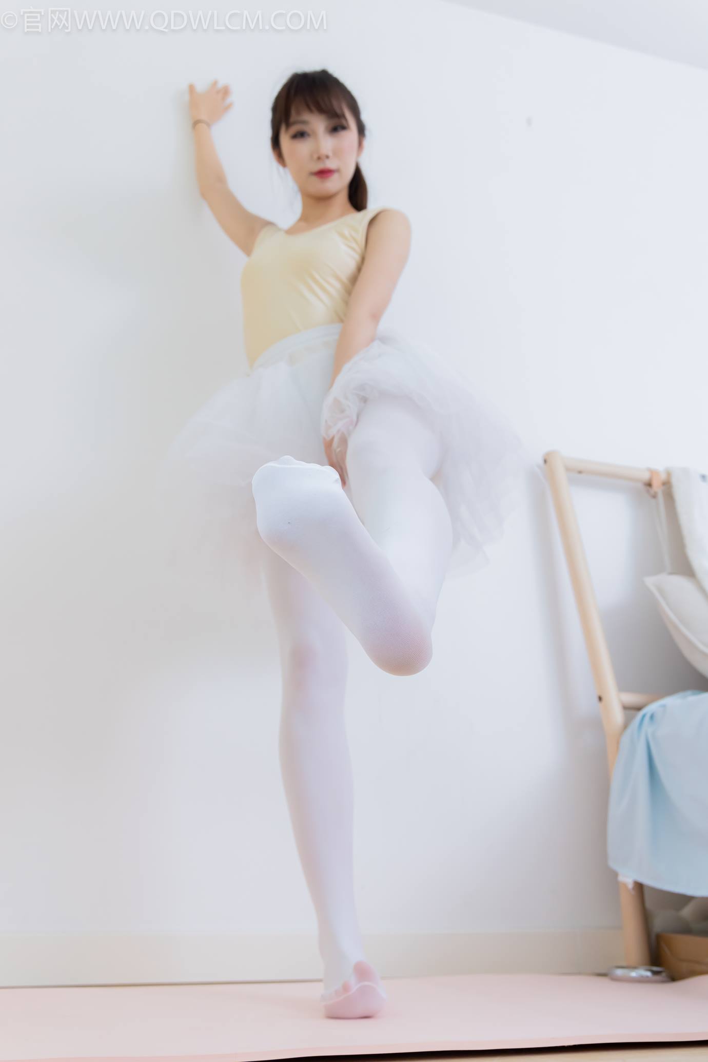 图片[81]-物恋传媒 NO.2307 泡泡-芭蕾鞋、厚白丝、芭蕾动作、皮筋绑脚剧情[166P] – 速更版-美库